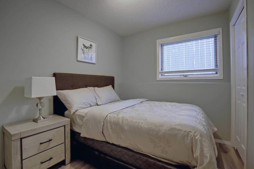 LOVELY 6BDR HOME, 3BTHS, AC, SLEEPS 12, MINS TO DT