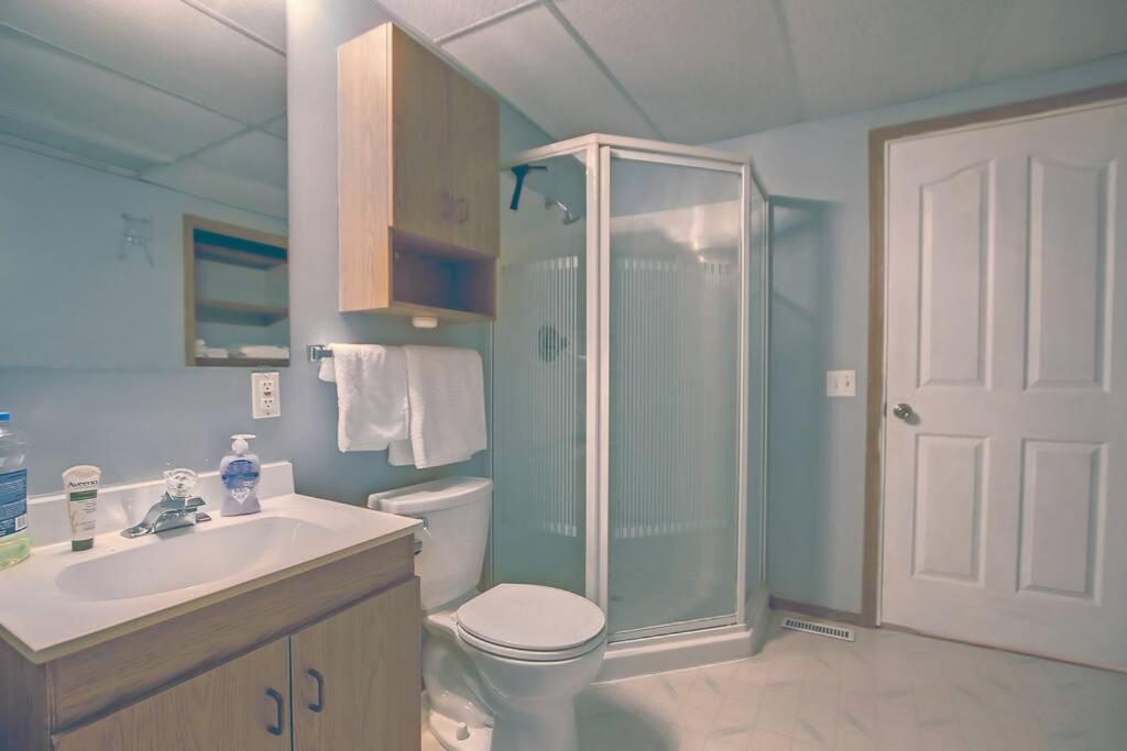 LOVELY 6BDR HOME, 3BTHS, AC, SLEEPS 12, MINS TO DT