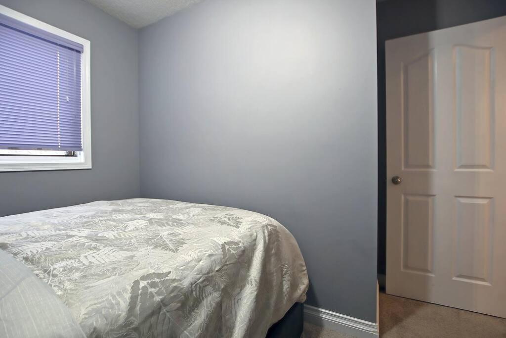 LOVELY 6BDR HOME, 3BTHS, AC, SLEEPS 12, MINS TO DT