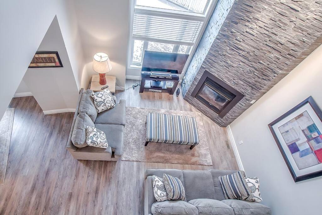 Lovely 6Beds 4Baths AC Mins to DT Airport and Stores SANDRINGHAM