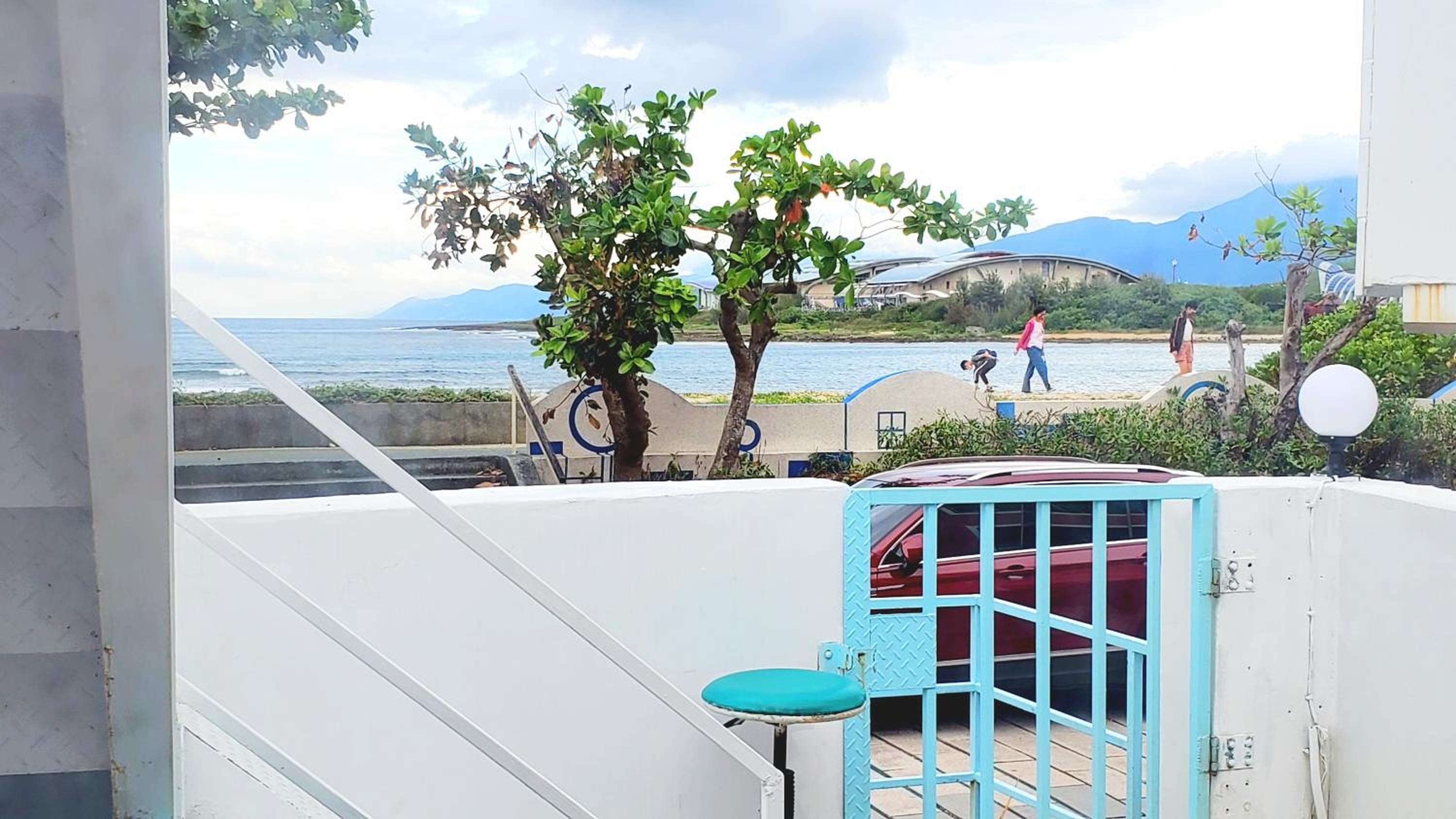 Whitiedoggie Villa II view 5