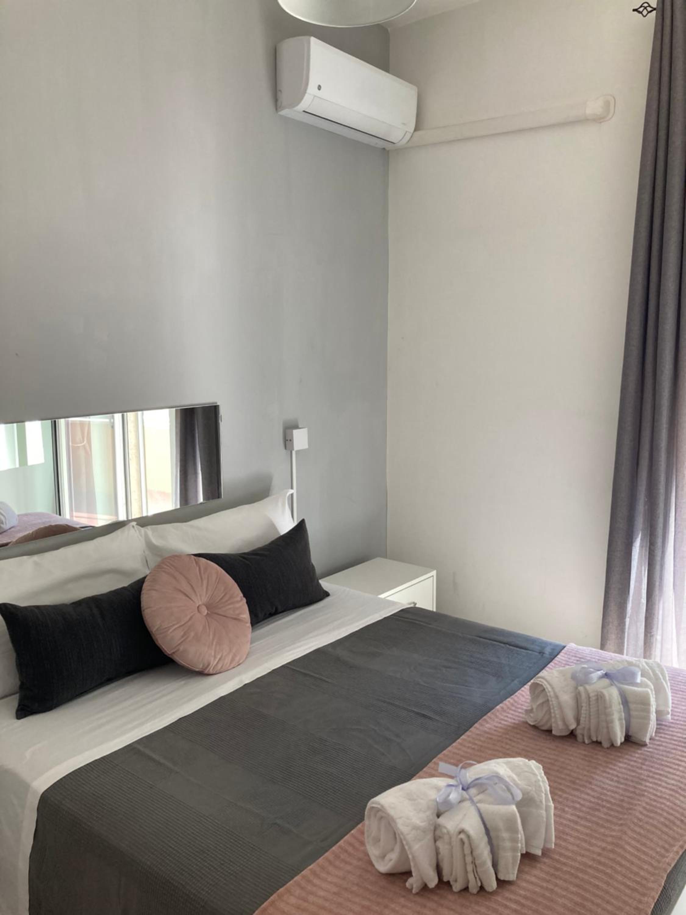 De Gasperi House- Elegante appartamento,con terrazza,nel cuore di Napoli