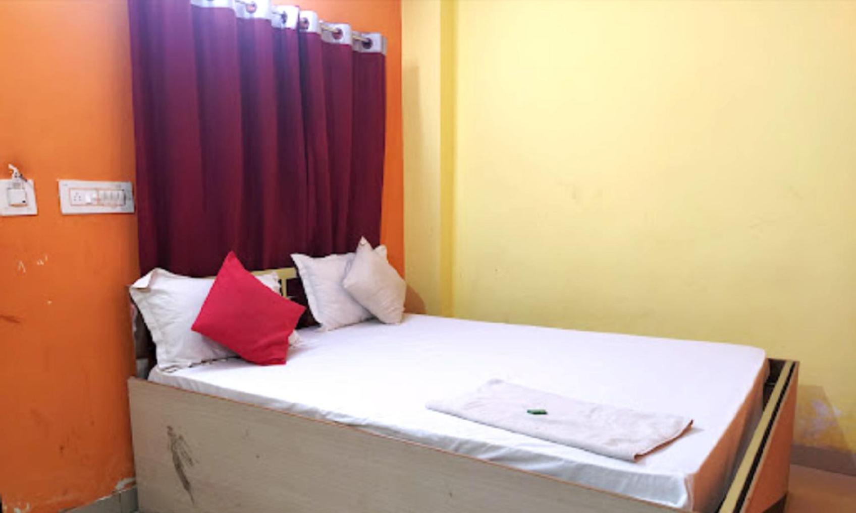 Trinayani Stay - 3 min Walk to Temple view 2