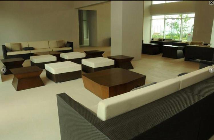Beacon Makati Condo Free POOL Access FREE WIFI 100mbps & FREE Netflix