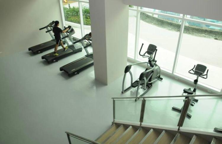 Beacon Makati Condo Free POOL Access FREE WIFI 100mbps & FREE Netflix