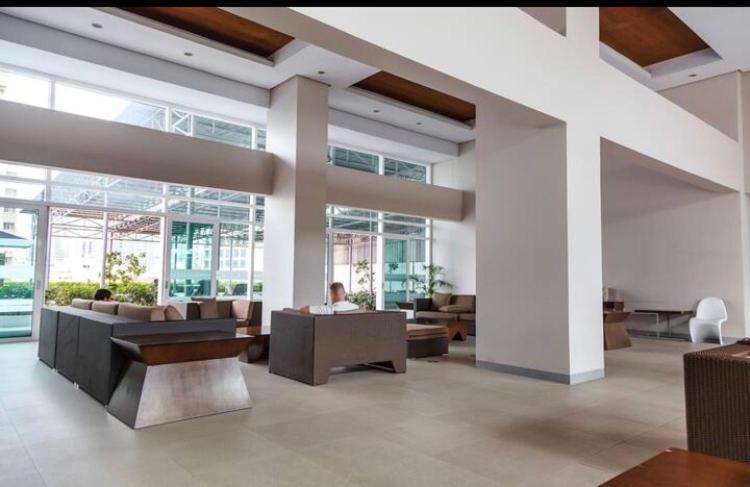Beacon Makati Condo Free POOL Access FREE WIFI 100mbps & FREE Netflix
