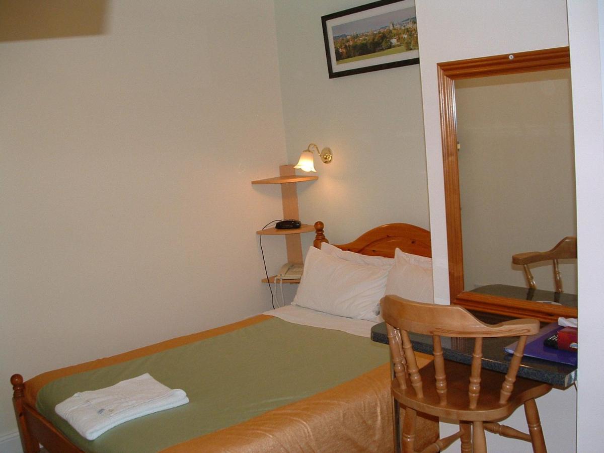 Oxford Vacations - Green Gables Guest House - Property Image 2