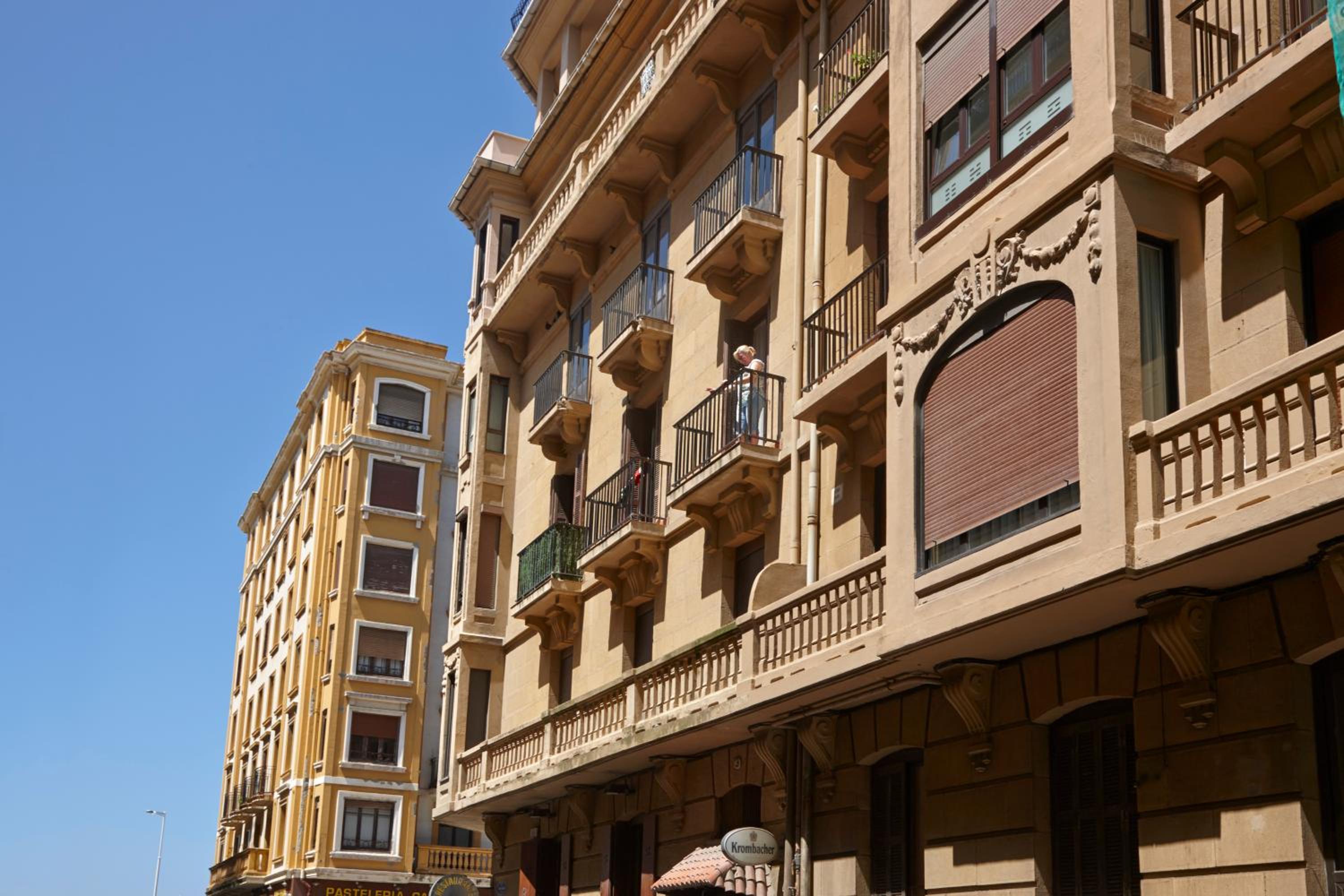 Luna by FeelFree Rentals