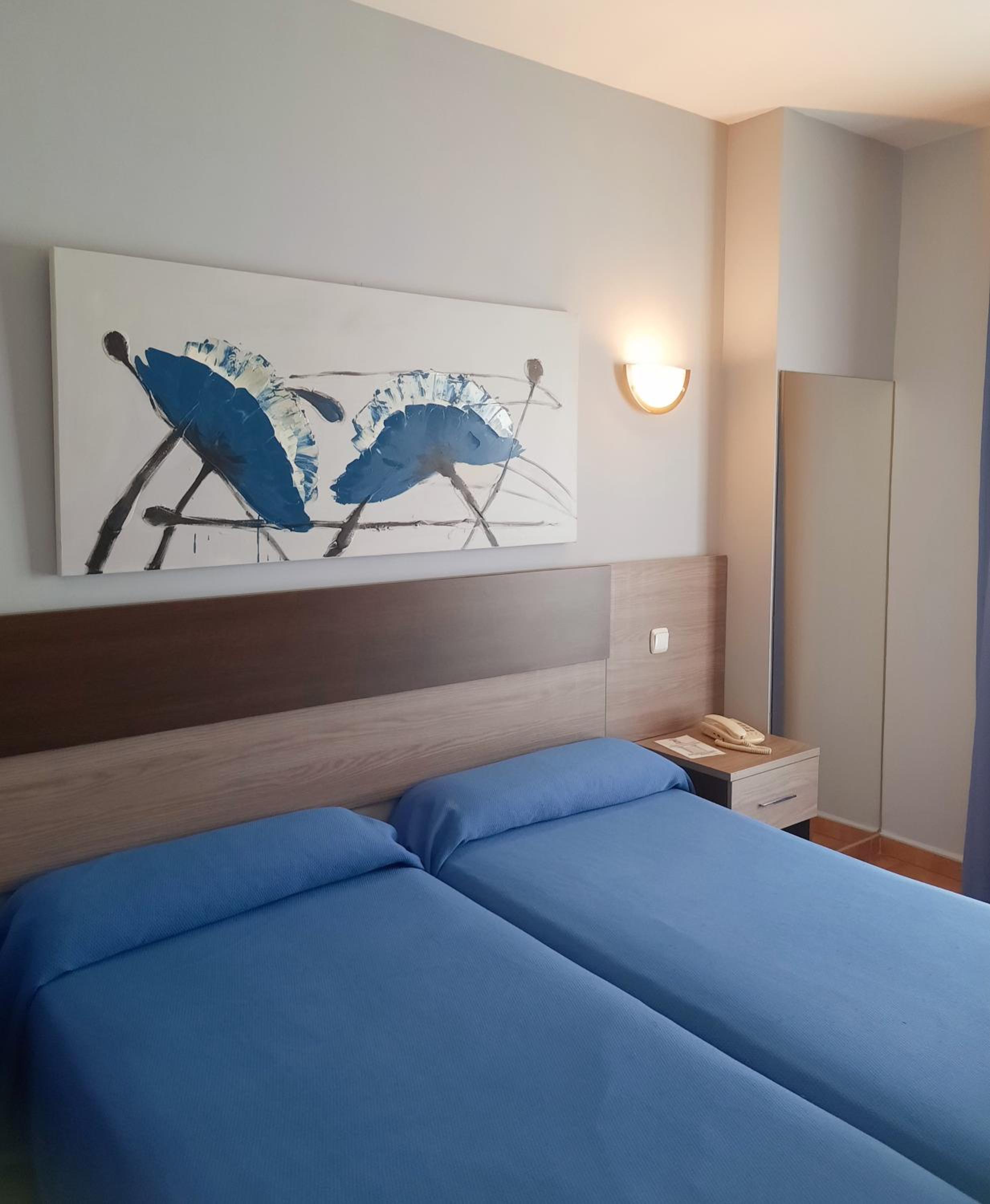 Hostal La Colonia view 3