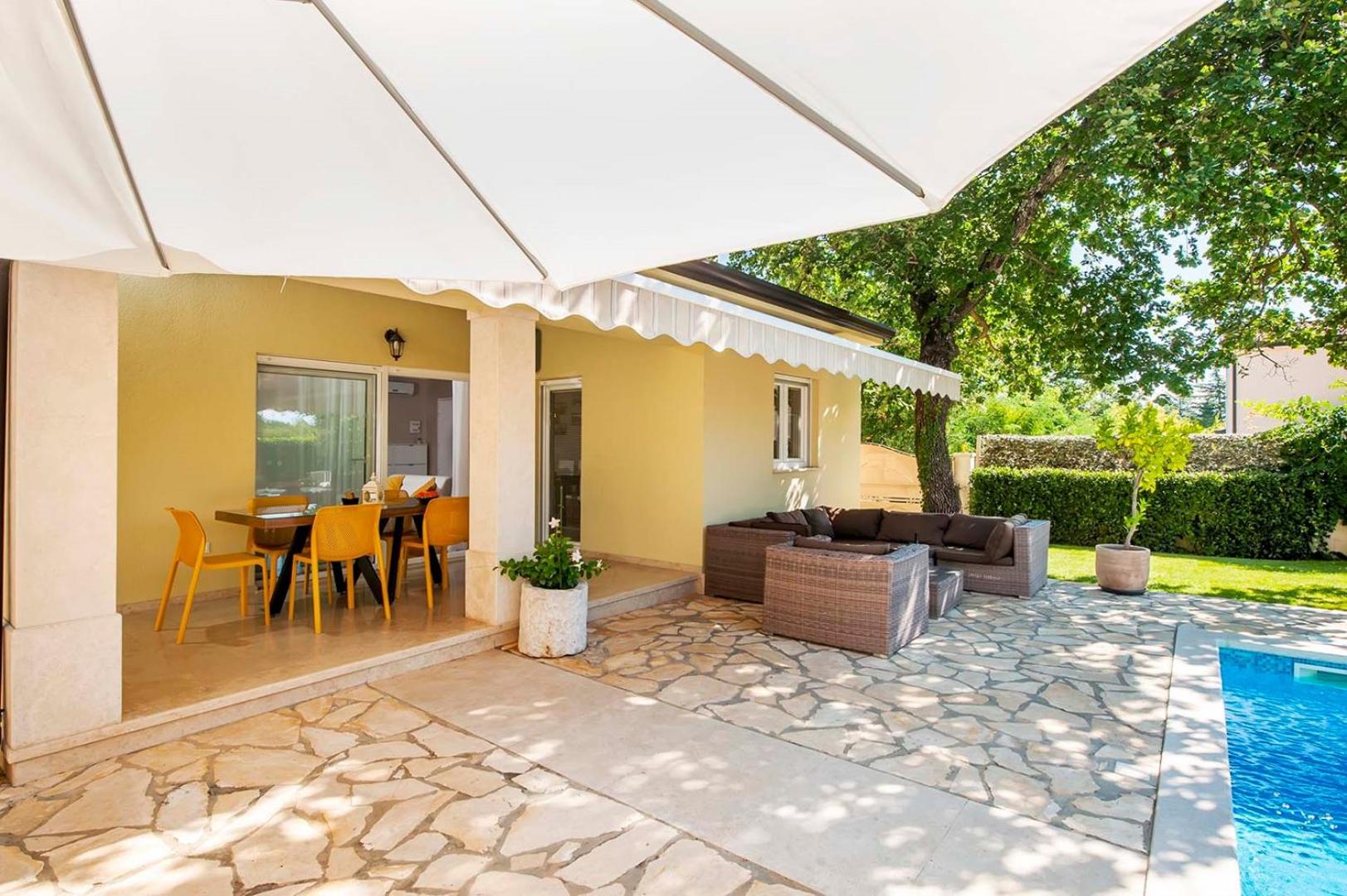 Villa Tina
