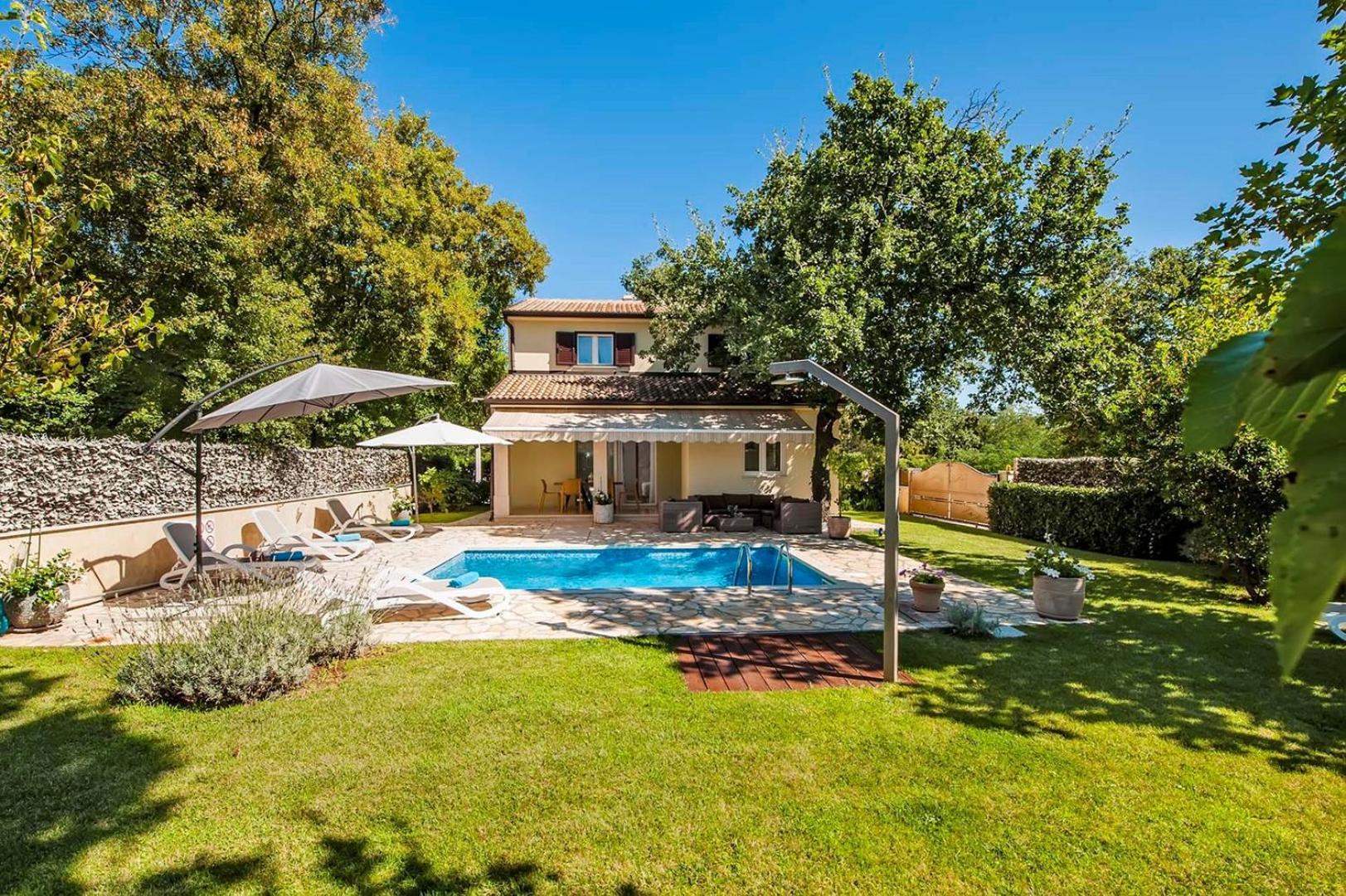 Villa Tina