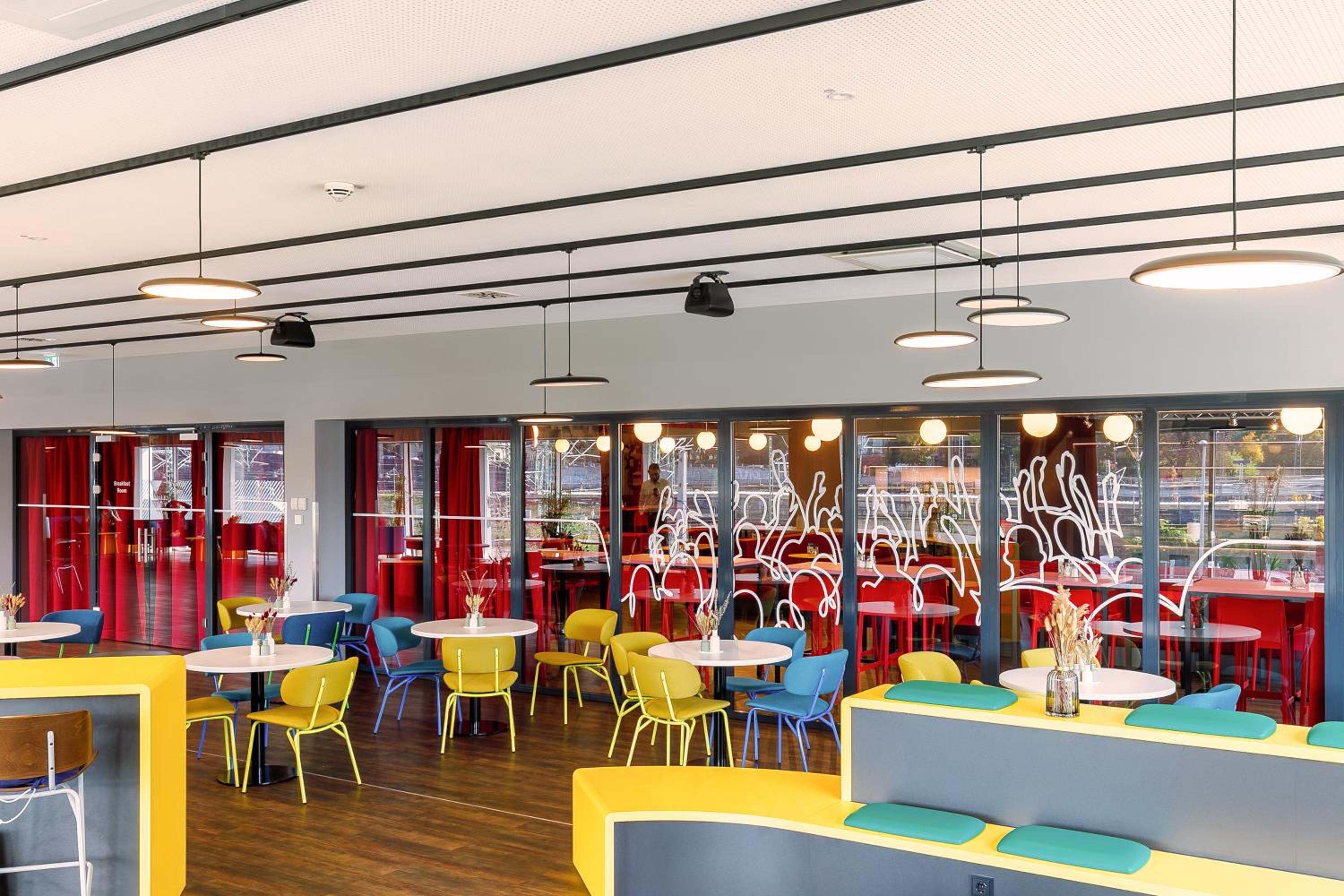 Dresden Vacations - MEININGER Hotel Dresden Zentrum - Property Image 4