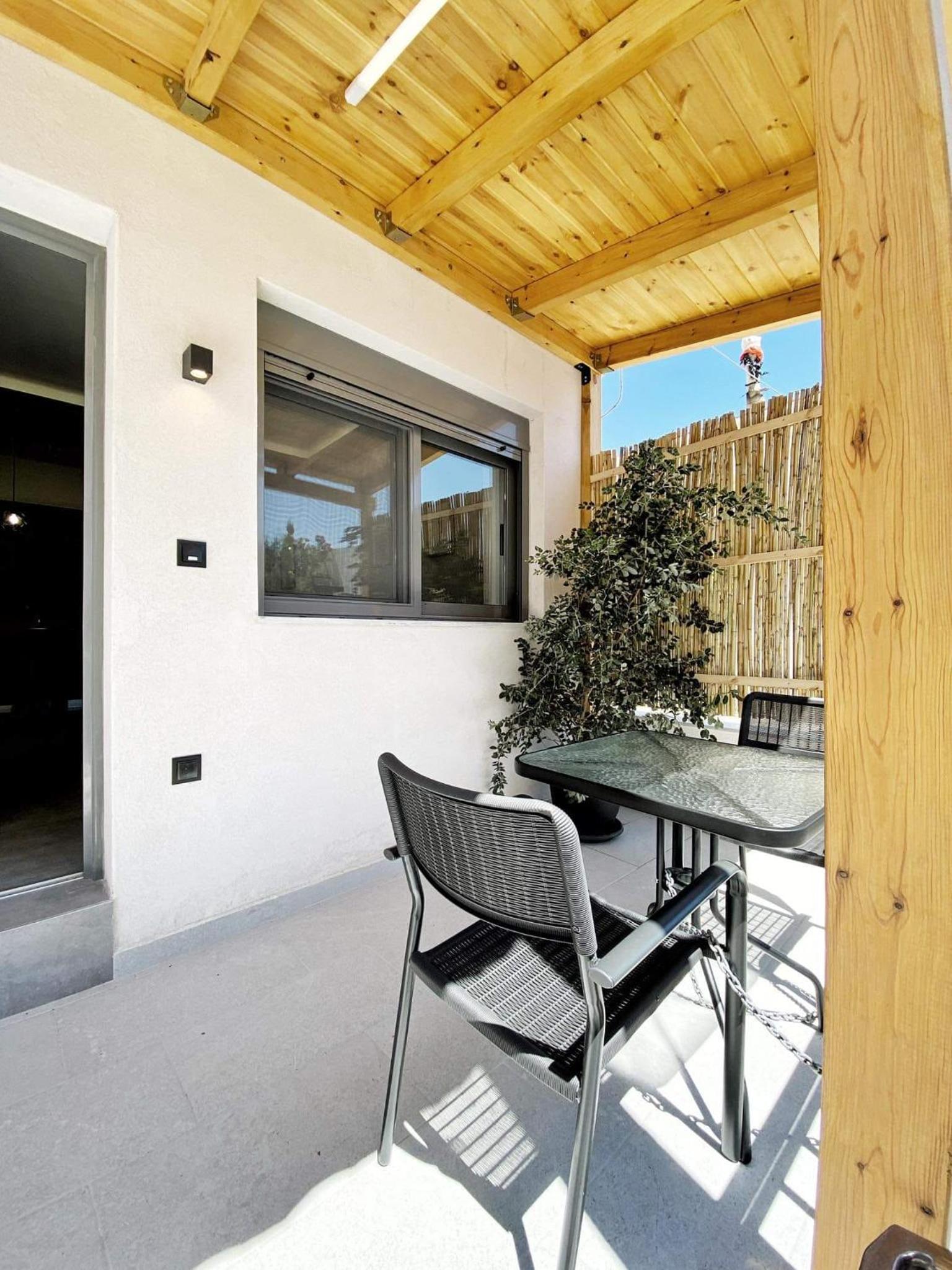 Hotel Tzoka Studio - Image 1