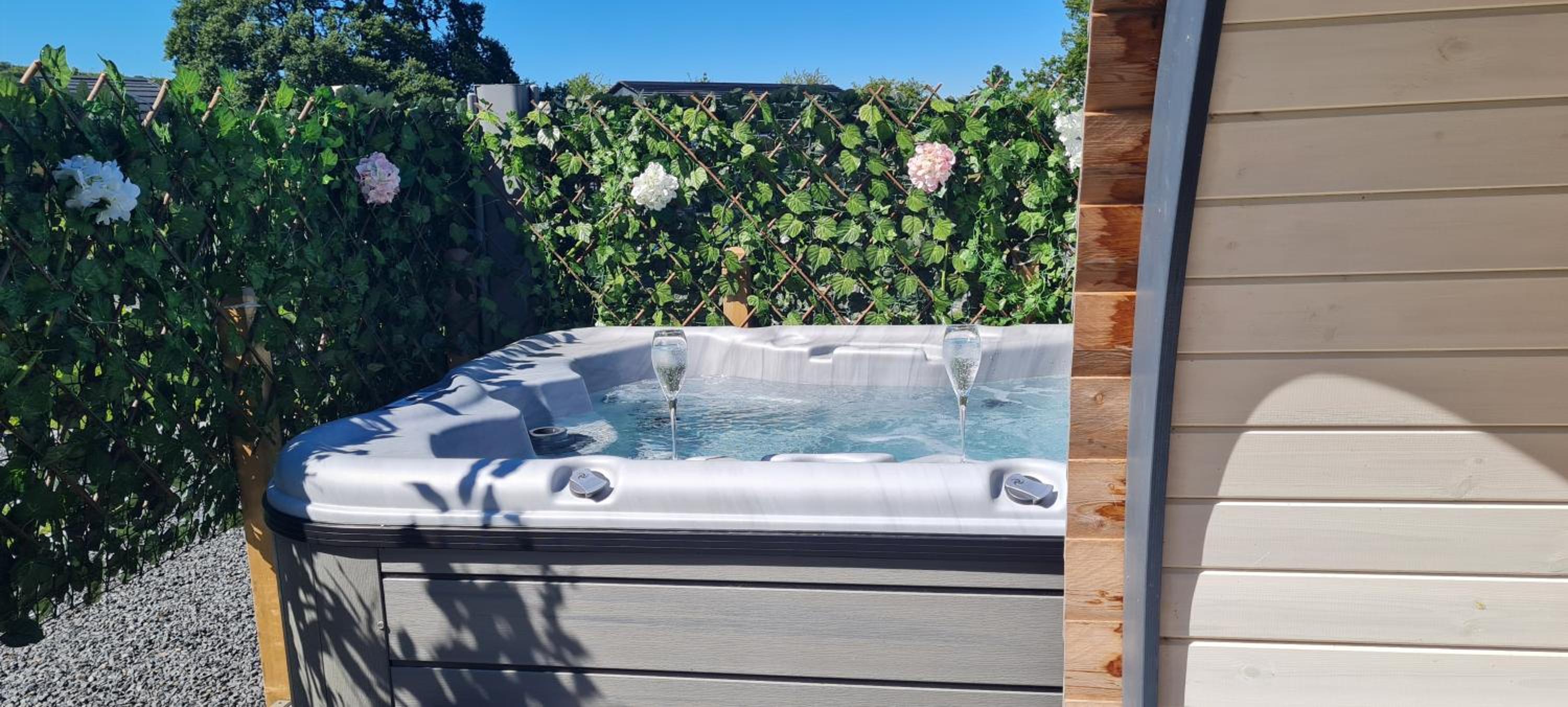 EASTRIDGE GLAMPING