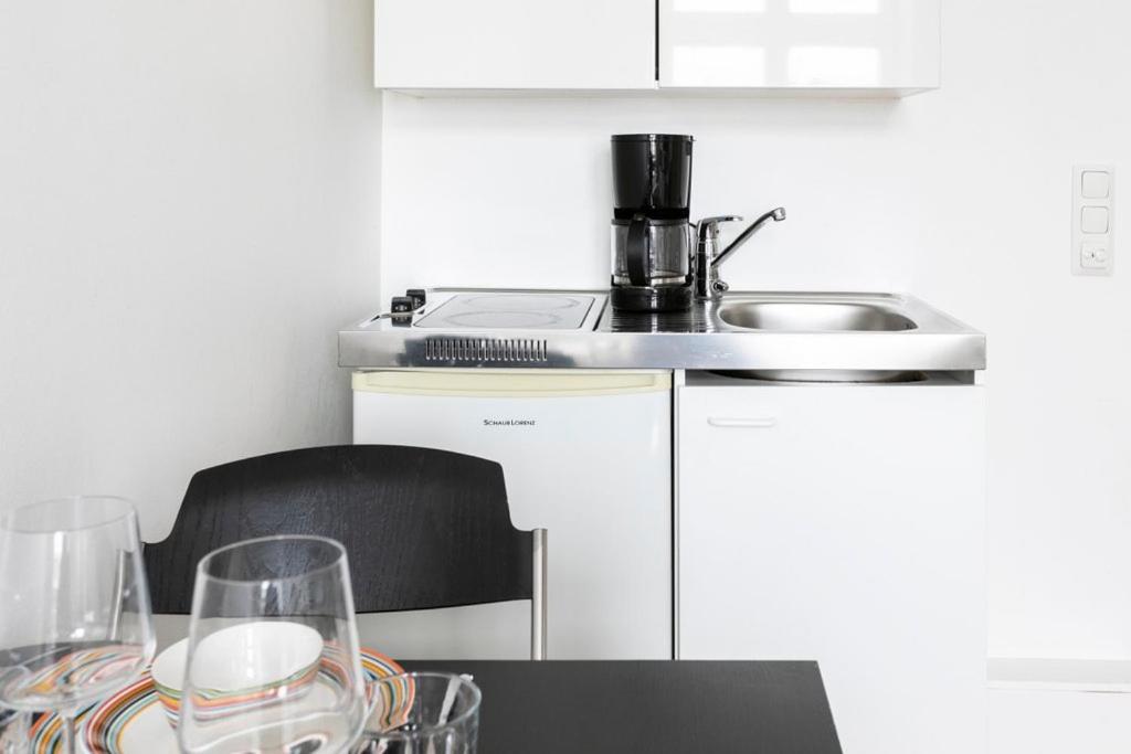 --2ndhomes Top Floor Studio in the Center of Kamppi--