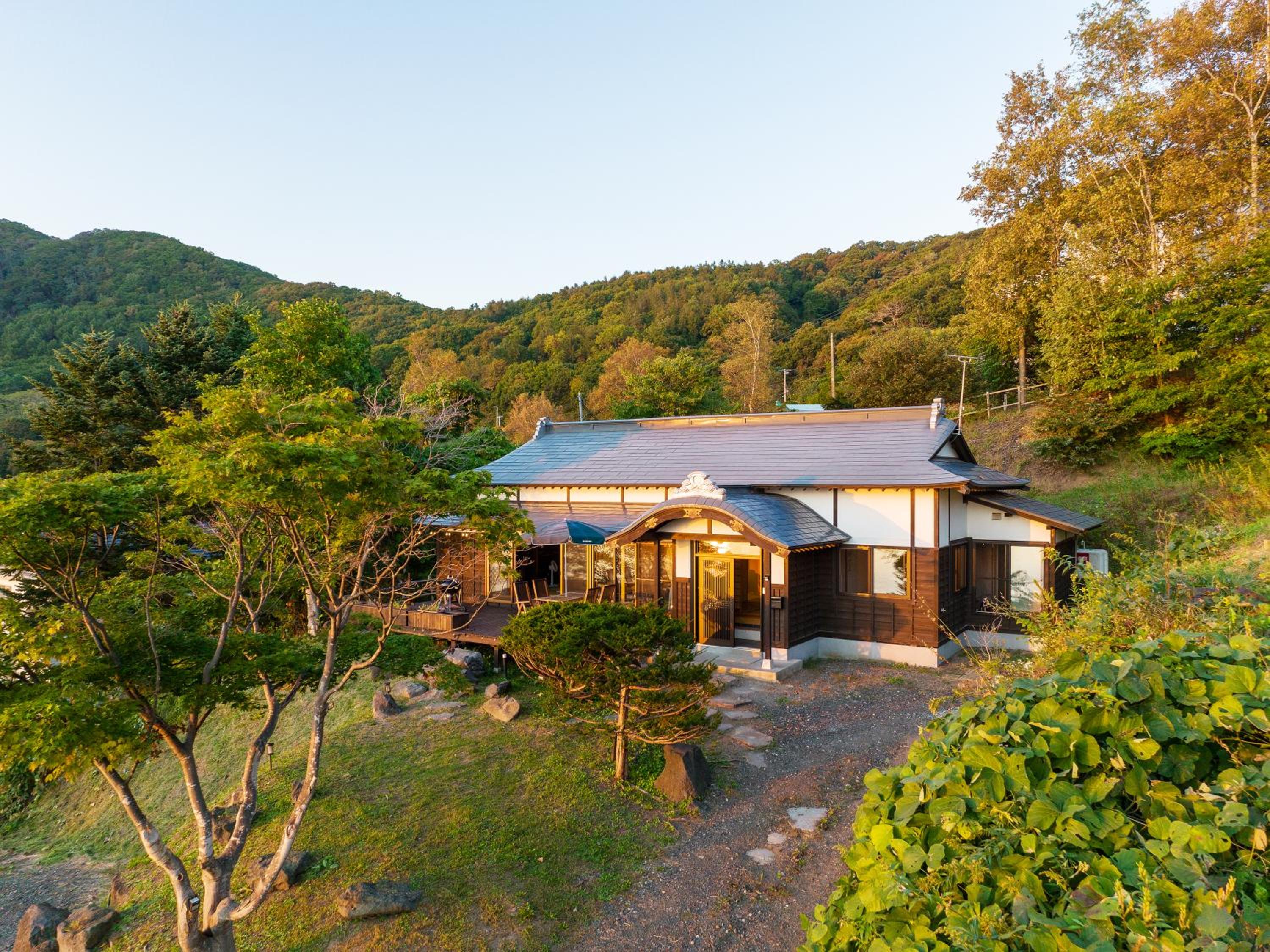 Toya cliff House view 5