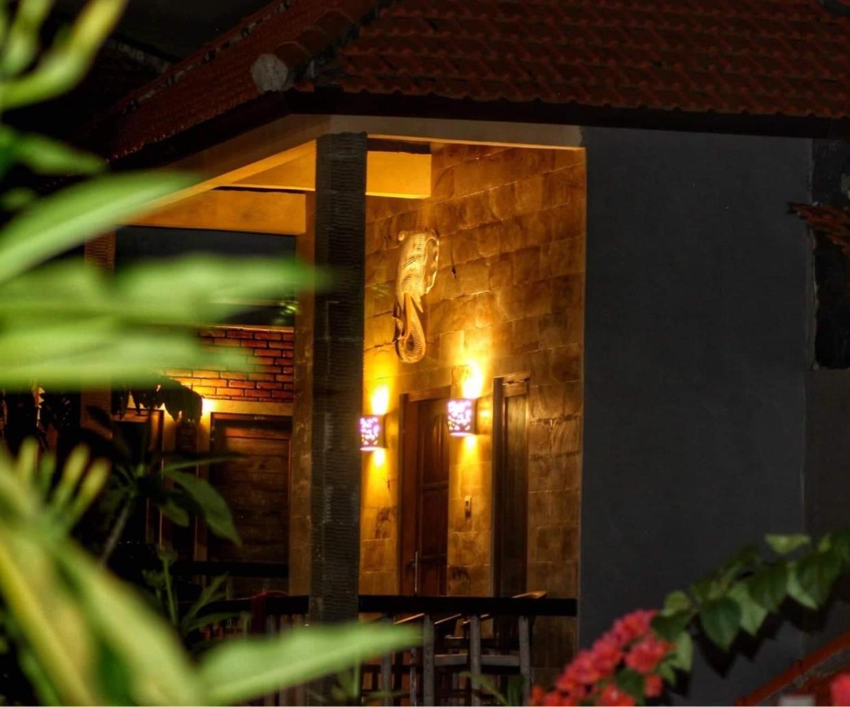 Satria Bungalow view 5