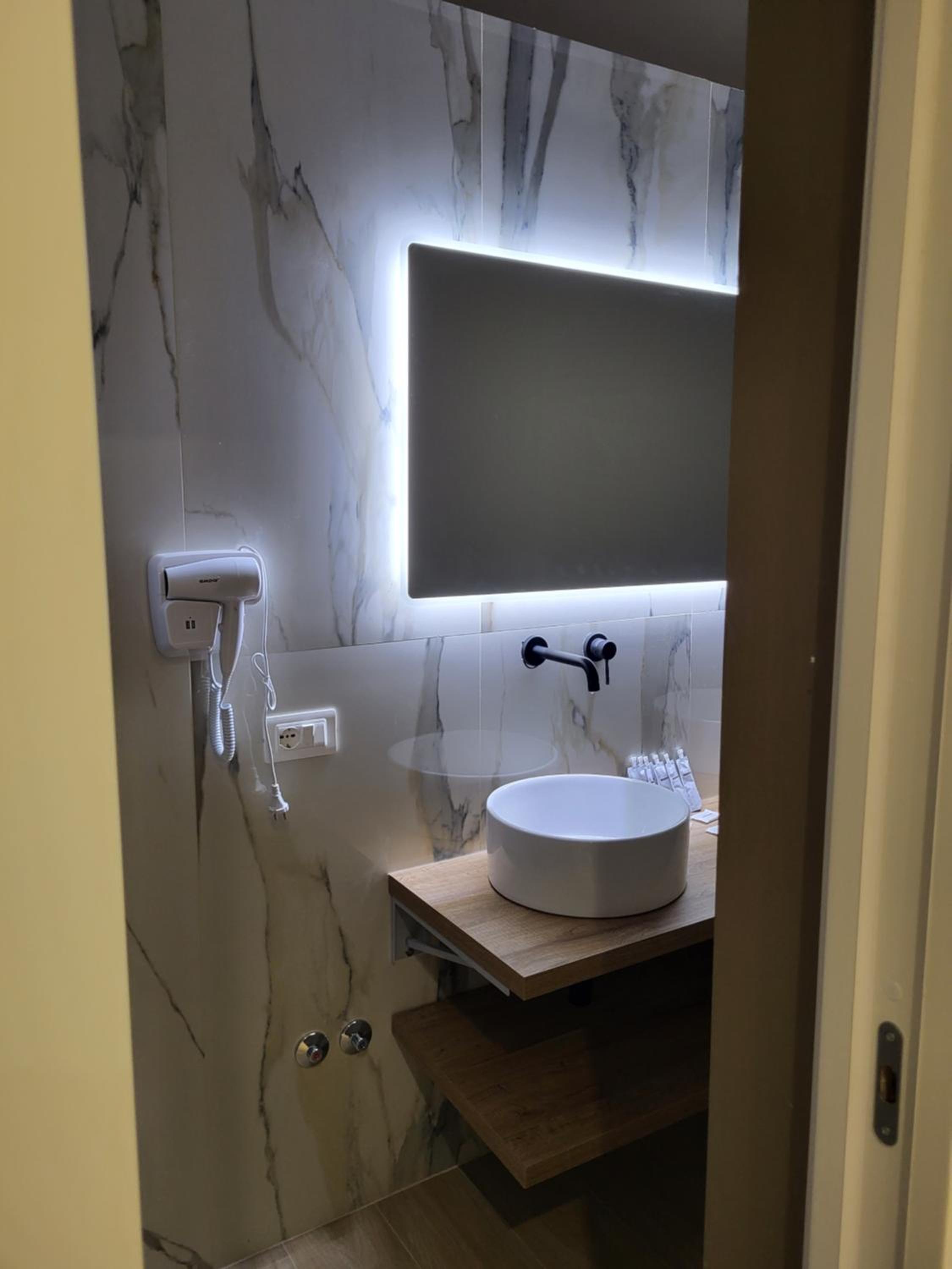 B&B La Cité Luxury Rooms view 3