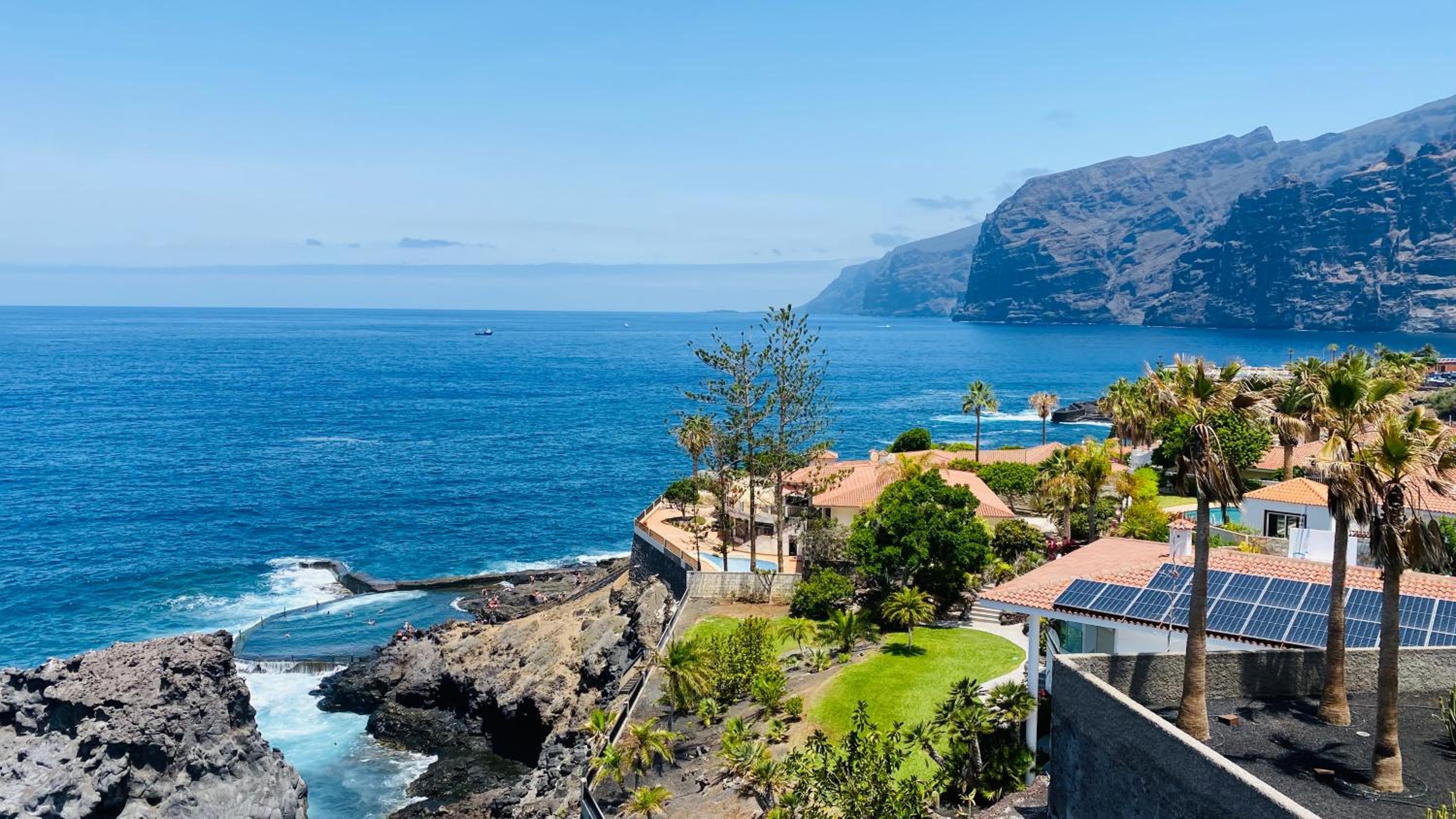 BuenaVista Sunflower Apartment in Playa La Arena