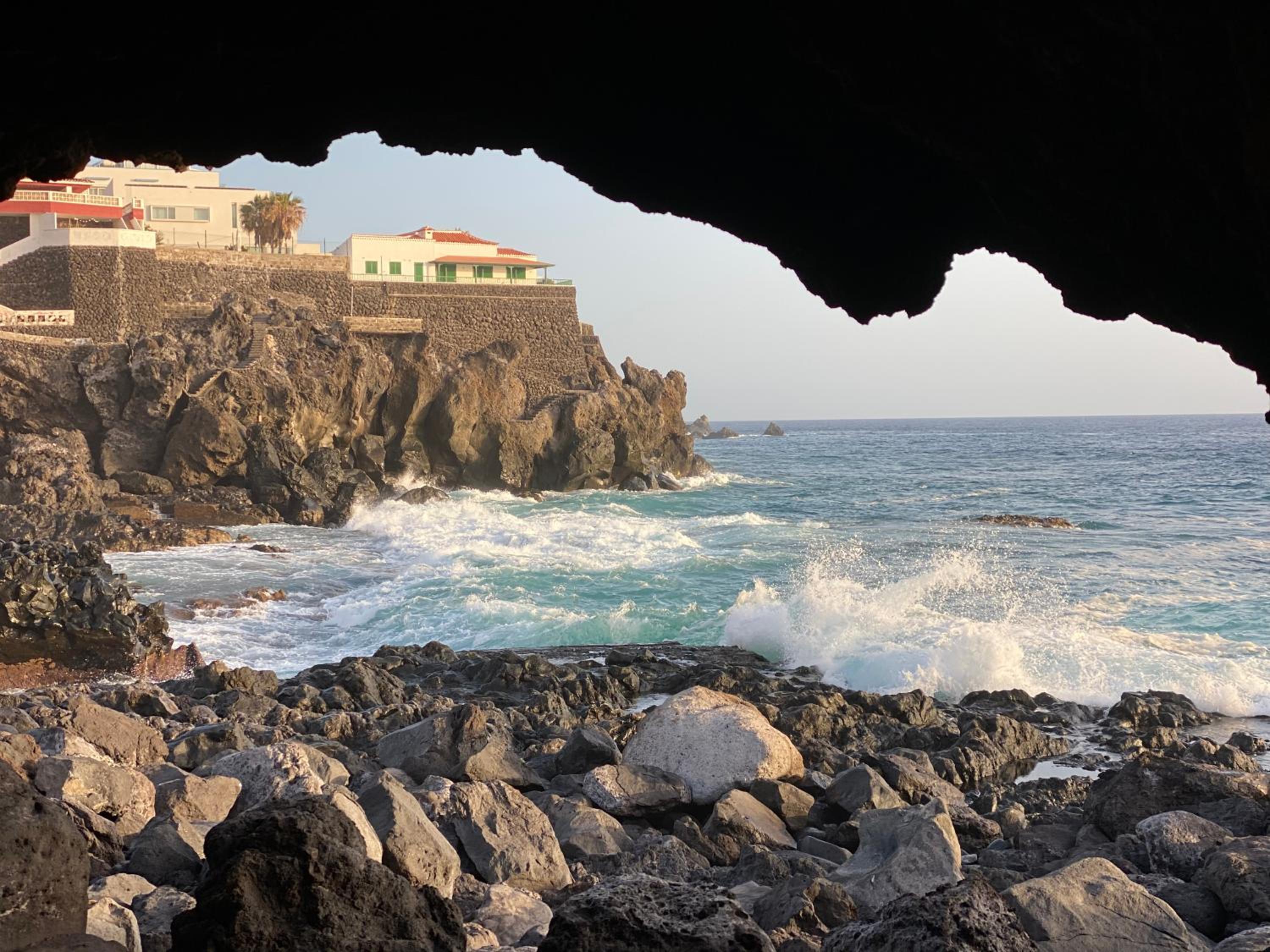 BuenaVista Sunflower Apartment in Playa La Arena
