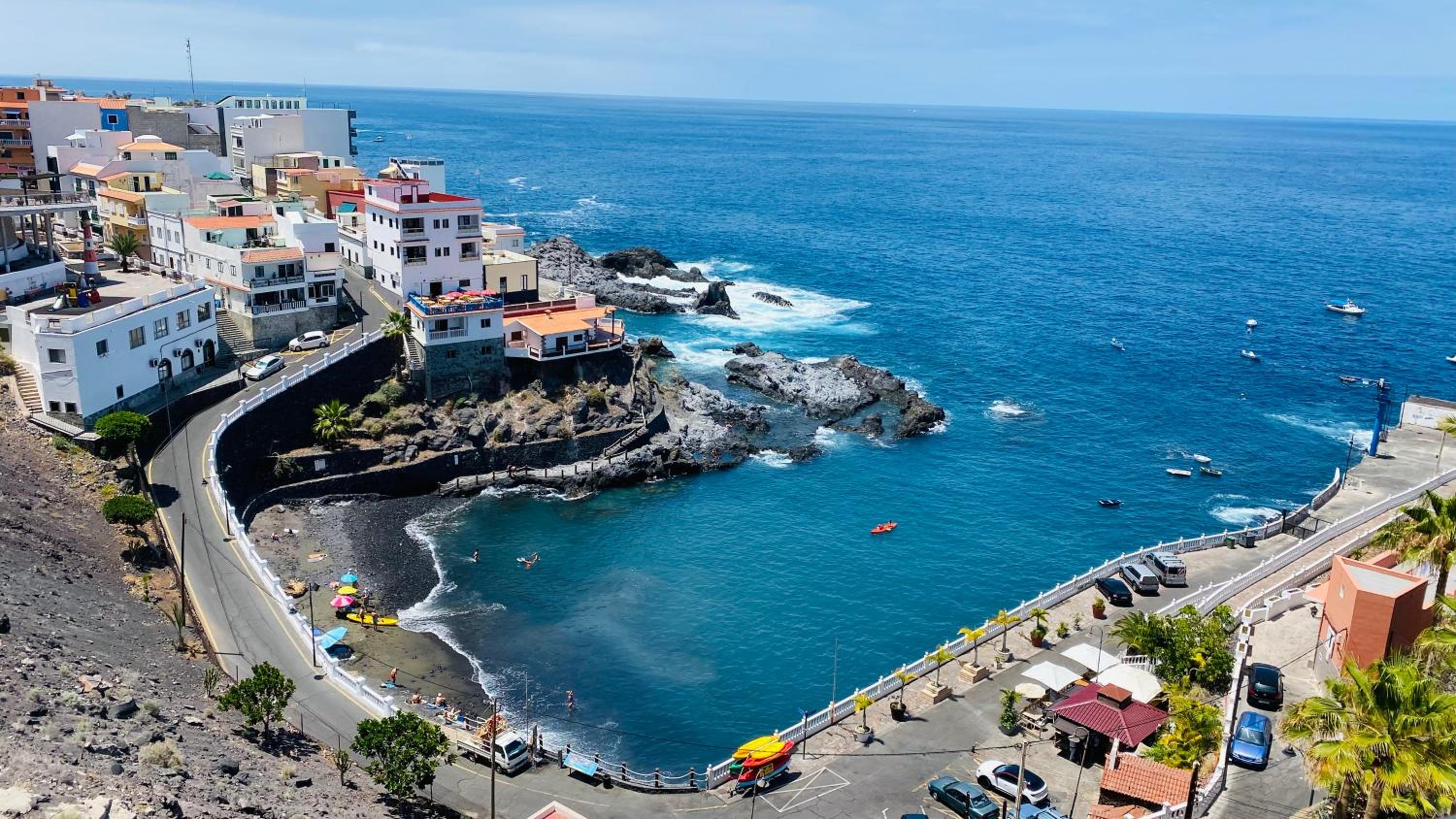 BuenaVista Sunflower Apartment in Playa La Arena