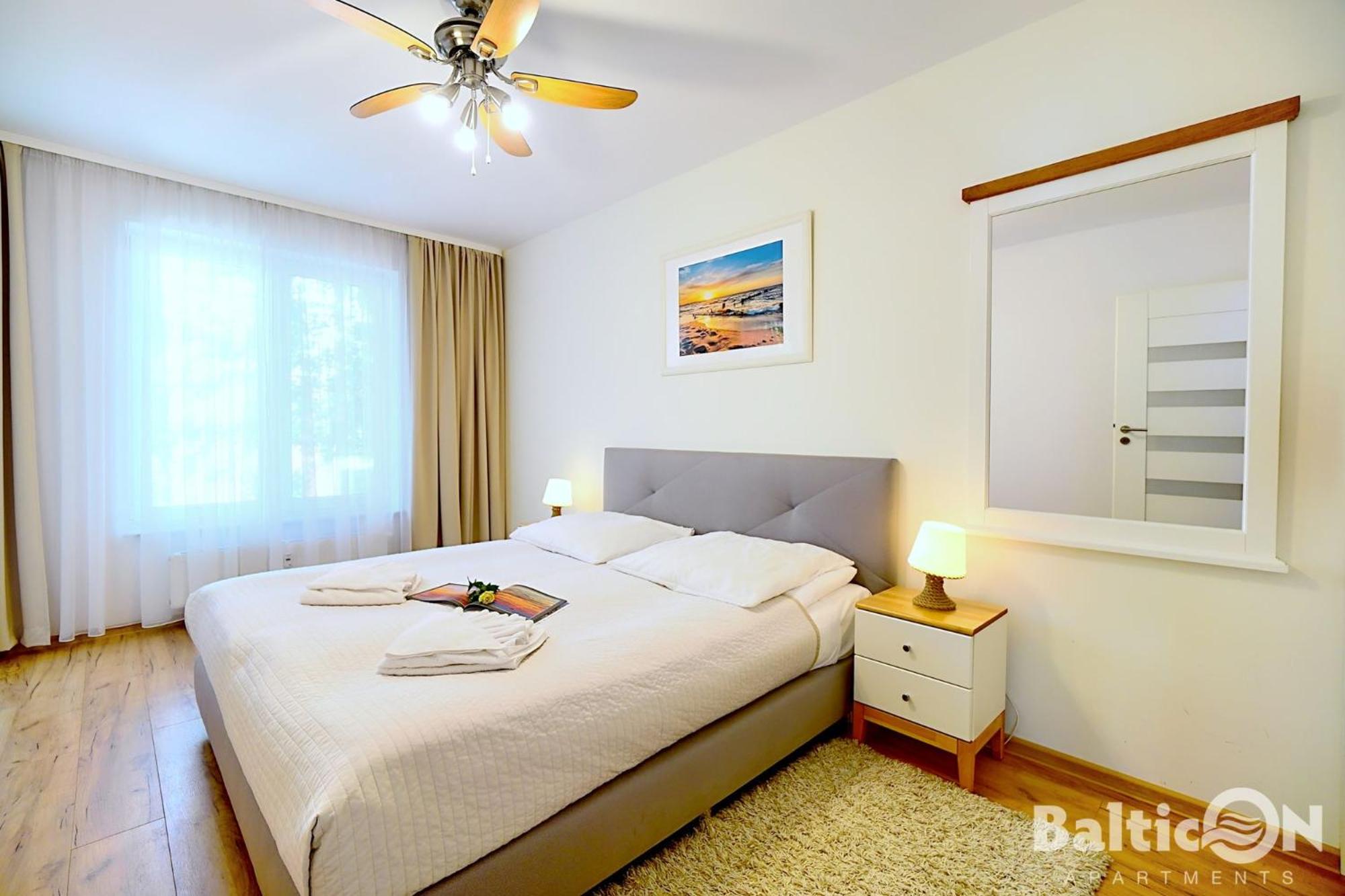 Apartamenty BalticON Polanki - Sauna, Fitness inclusive - Basen latem, Pool im Sommer