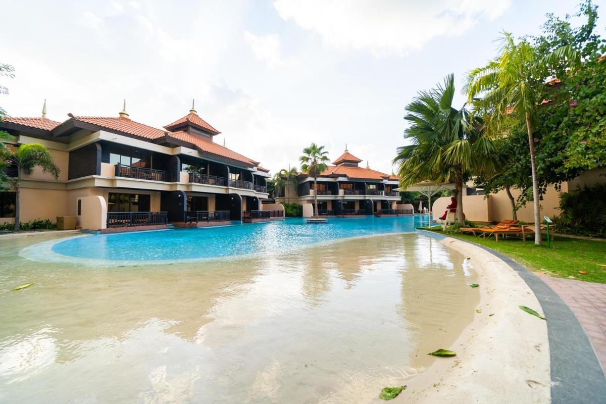 Royal Amwaj Apartments at Anantara, Palm Jumeirah, Free beach and pool access