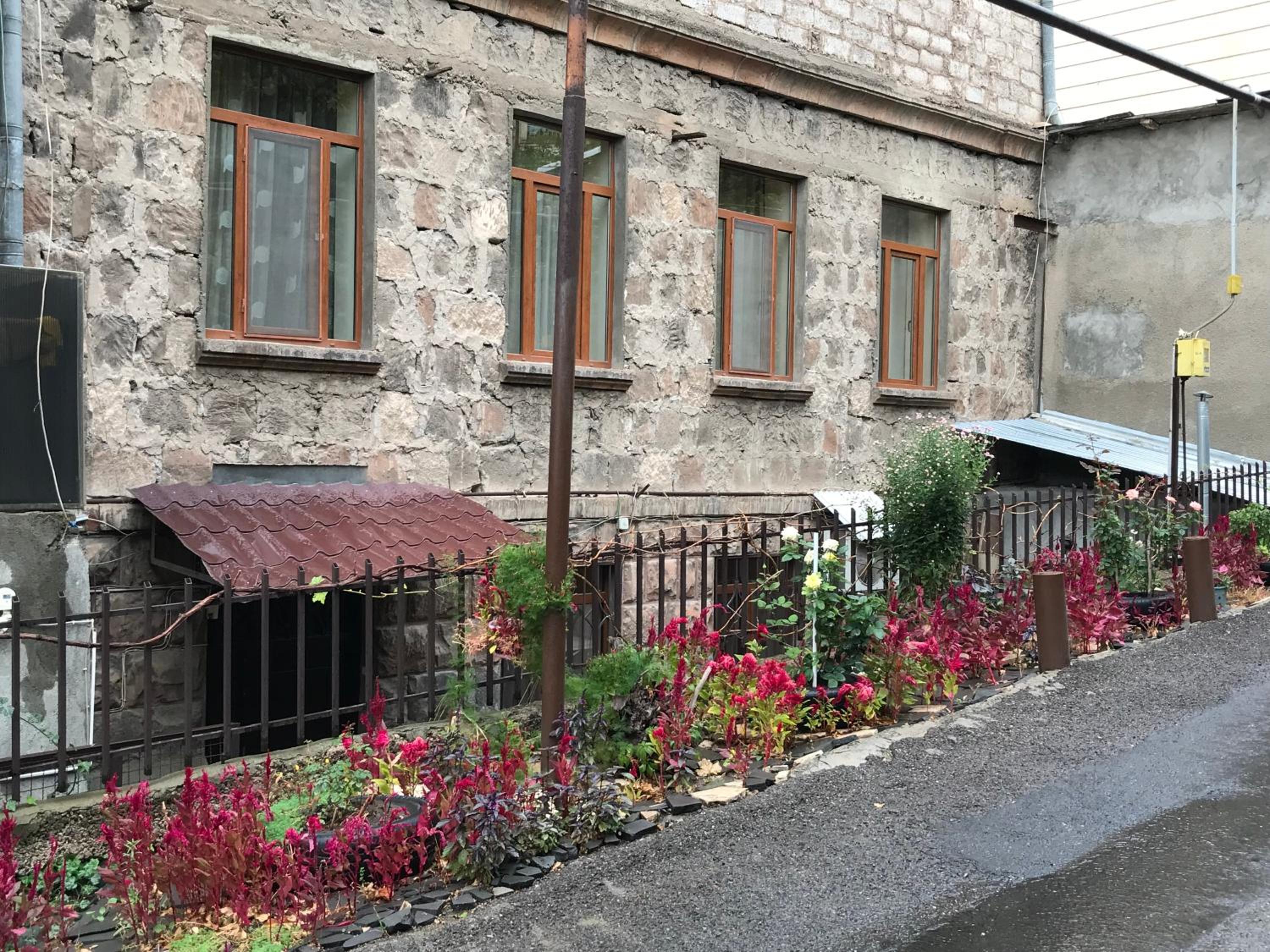 Дом,квартира в Ереване.