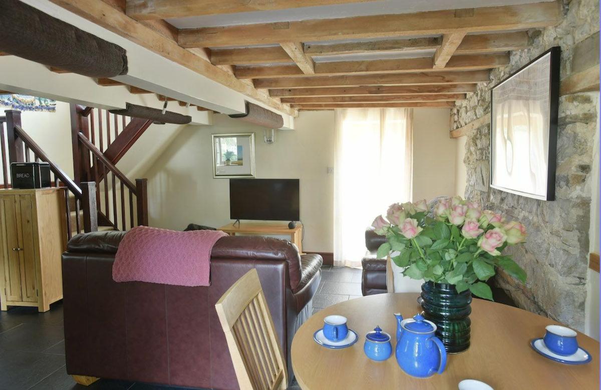 Elliott Cottage