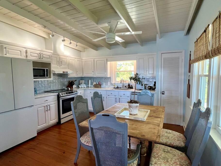 Write on the Bay, a Waterfront Retreat in Coastal Alabama view 4