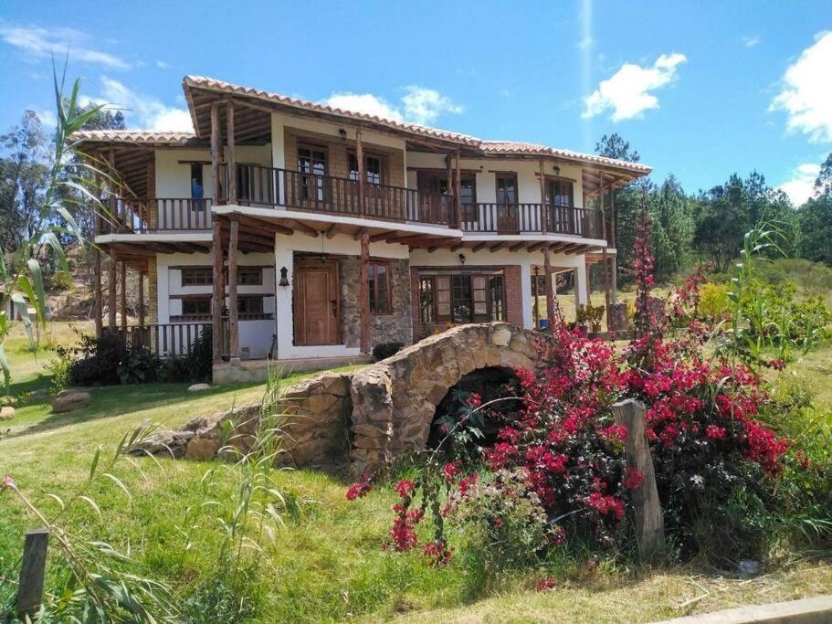 Hermoso lugar familiar cerca a Villa de Leyva