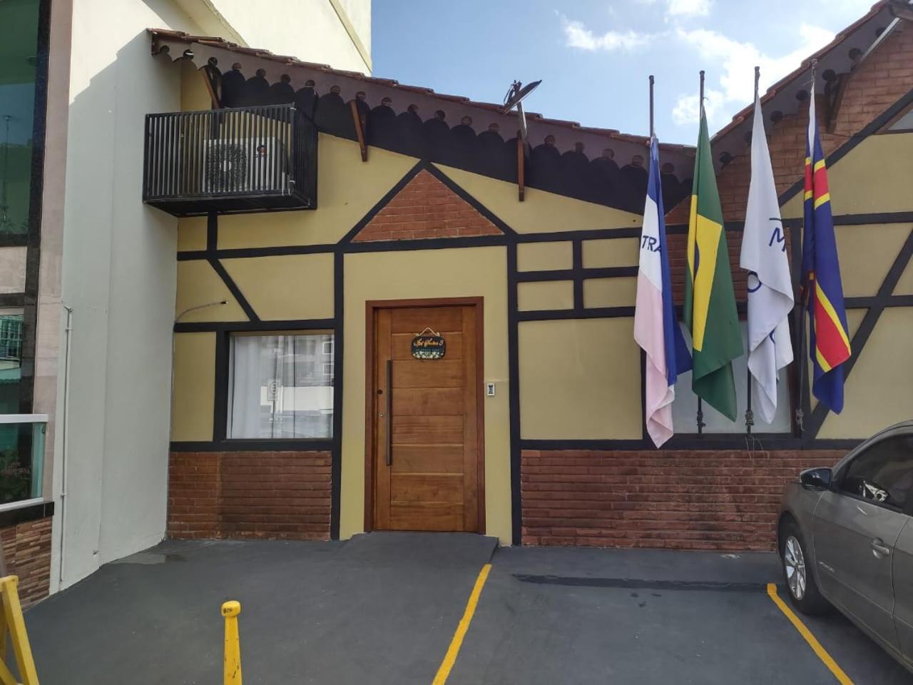 Ipê Suítes