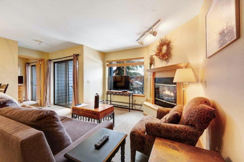 3 Bedroom Ski In Condo Only One Block From Historic Downtown, Shopping, Restaurants And Entertainment, view 2