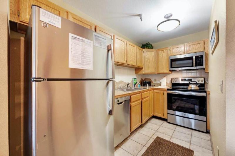3 Bedroom Ski In Condo Only One Block From Historic Downtown, Shopping, Restaurants And Entertainment, view 4