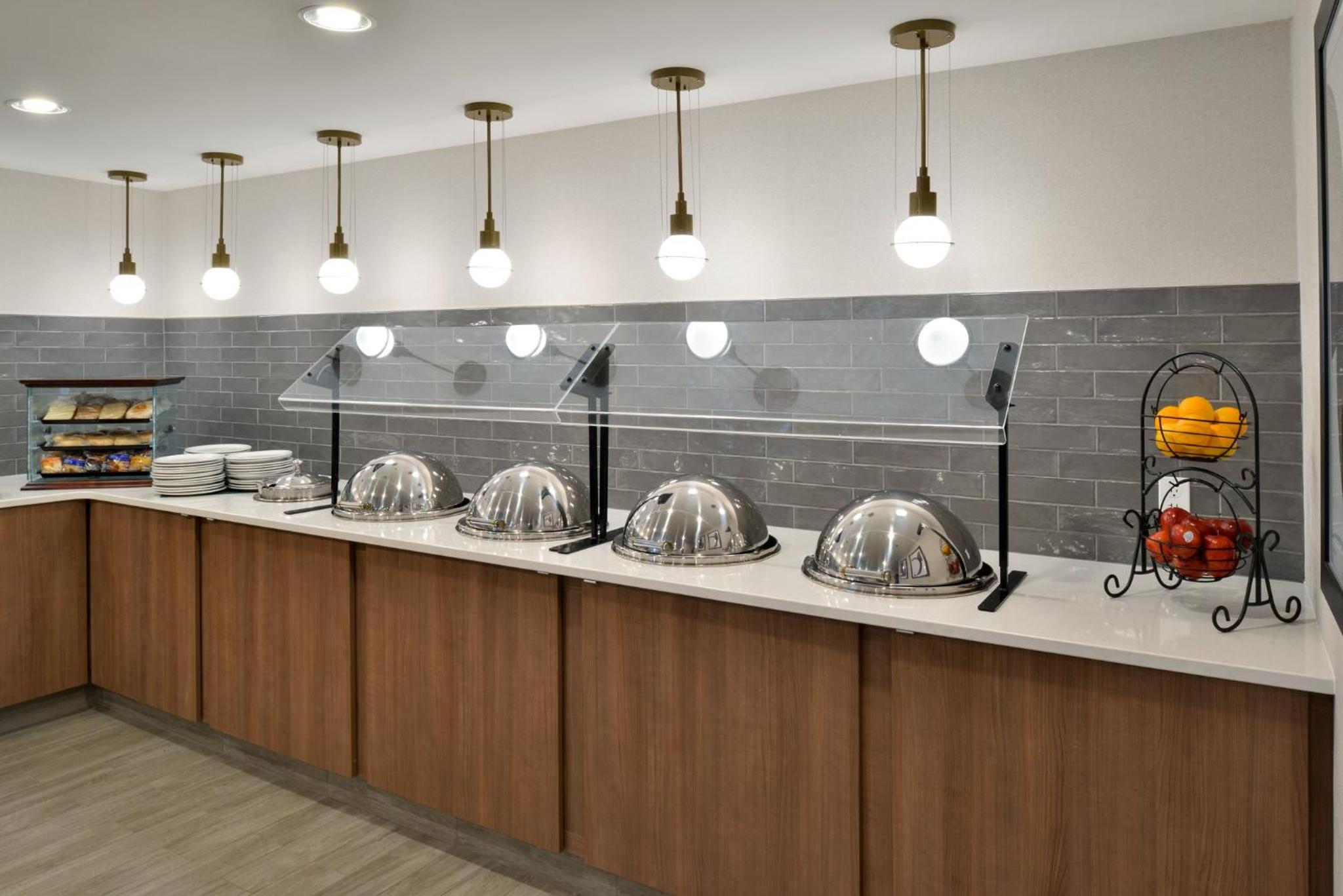 Holiday Inn Hotel Suites Overland Park-Convention Center, an IHG Hotel - Property Image 54