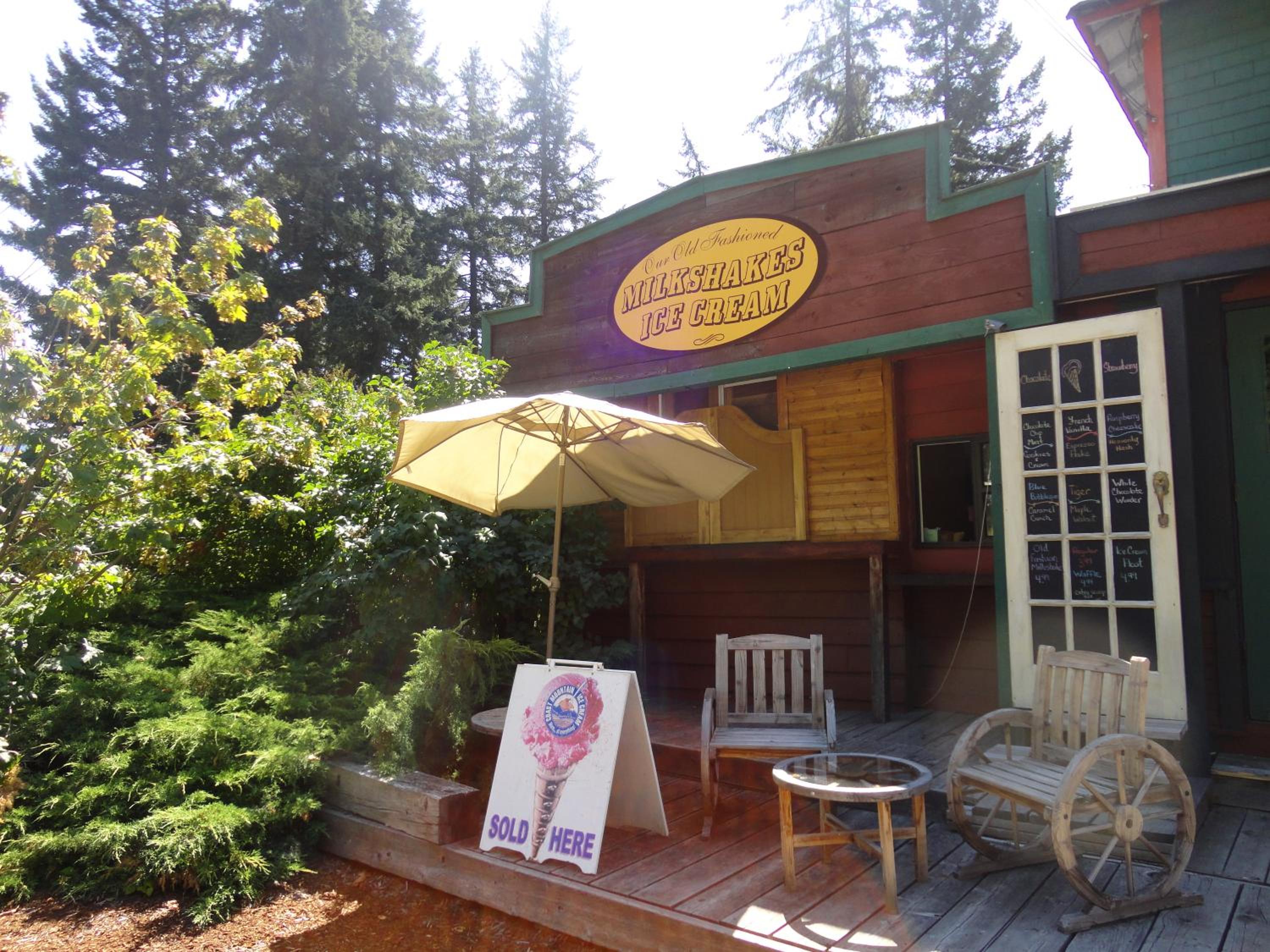 Old Towne Inne Chuckwagon Bar & Grill