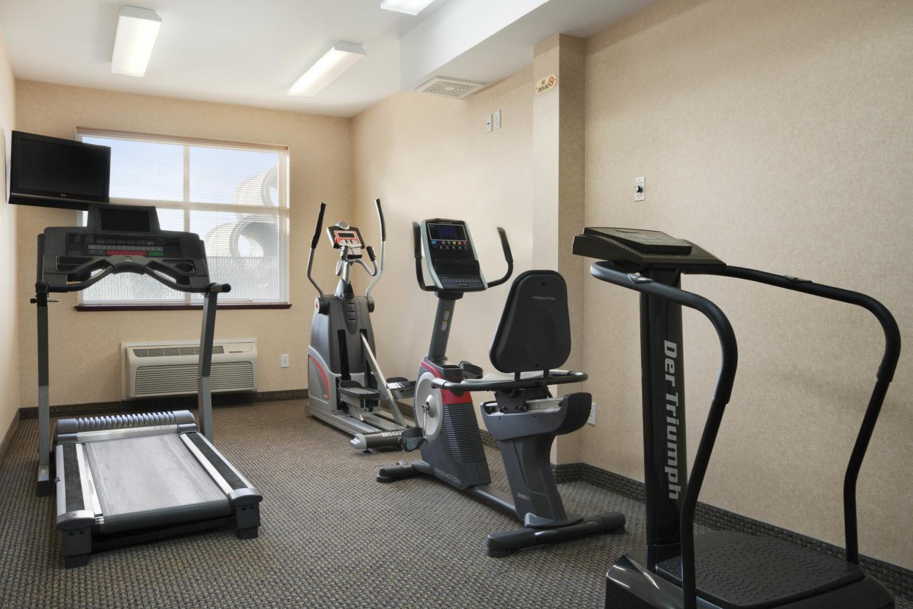 Langley Vacations - Days Inn  Suites by Wyndham Langley - Property Image 4