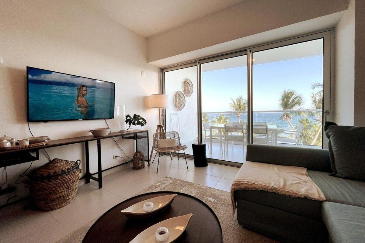 Aquarella Beachfront 2BR Sunset Juan Dolio view 4