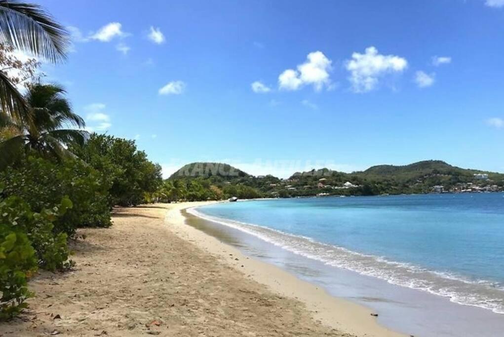 Sainte Anne, Très joli T2 refait à neuf