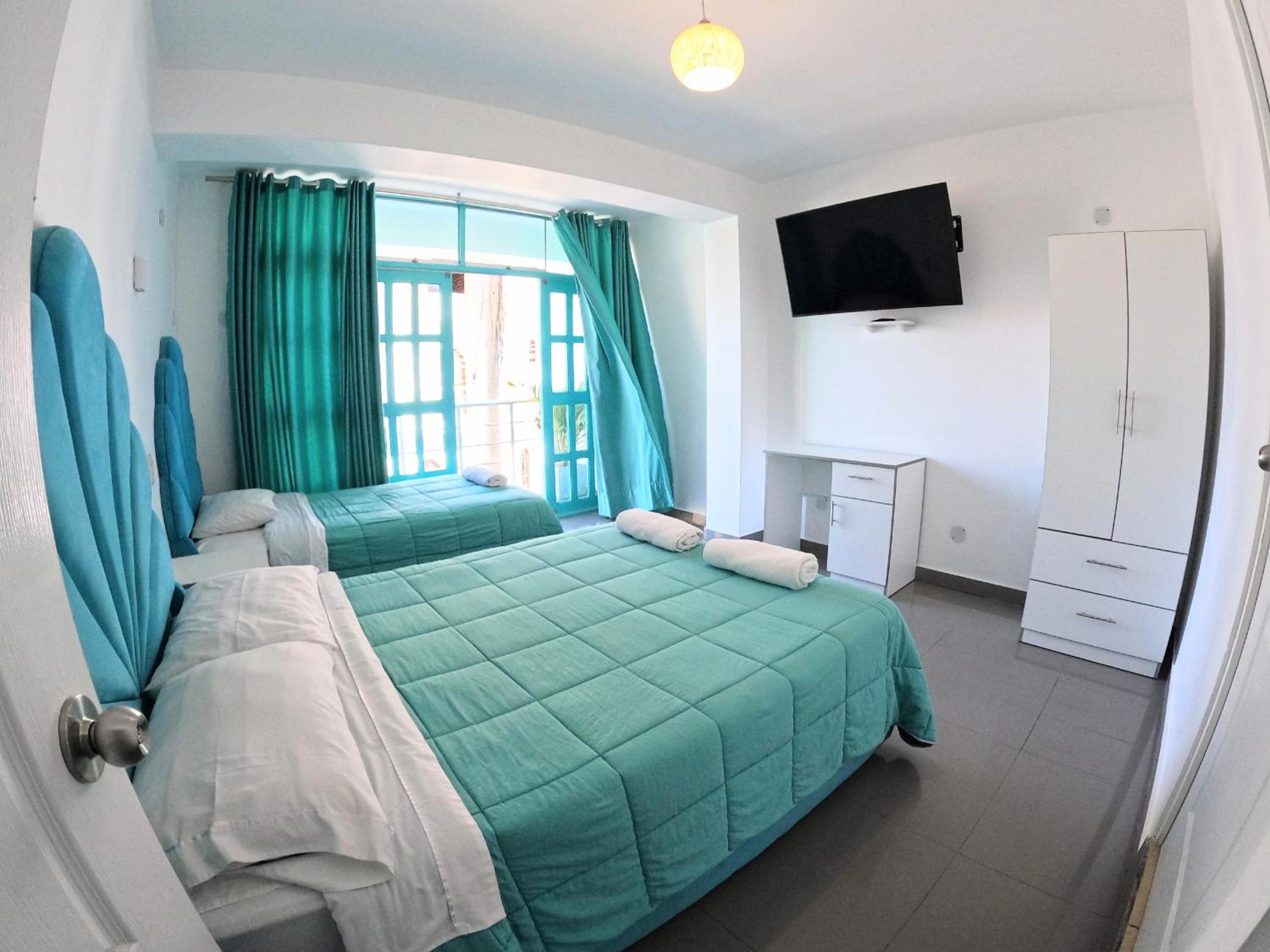 AQUAMARINE PARACAS Beach Hostal view 3