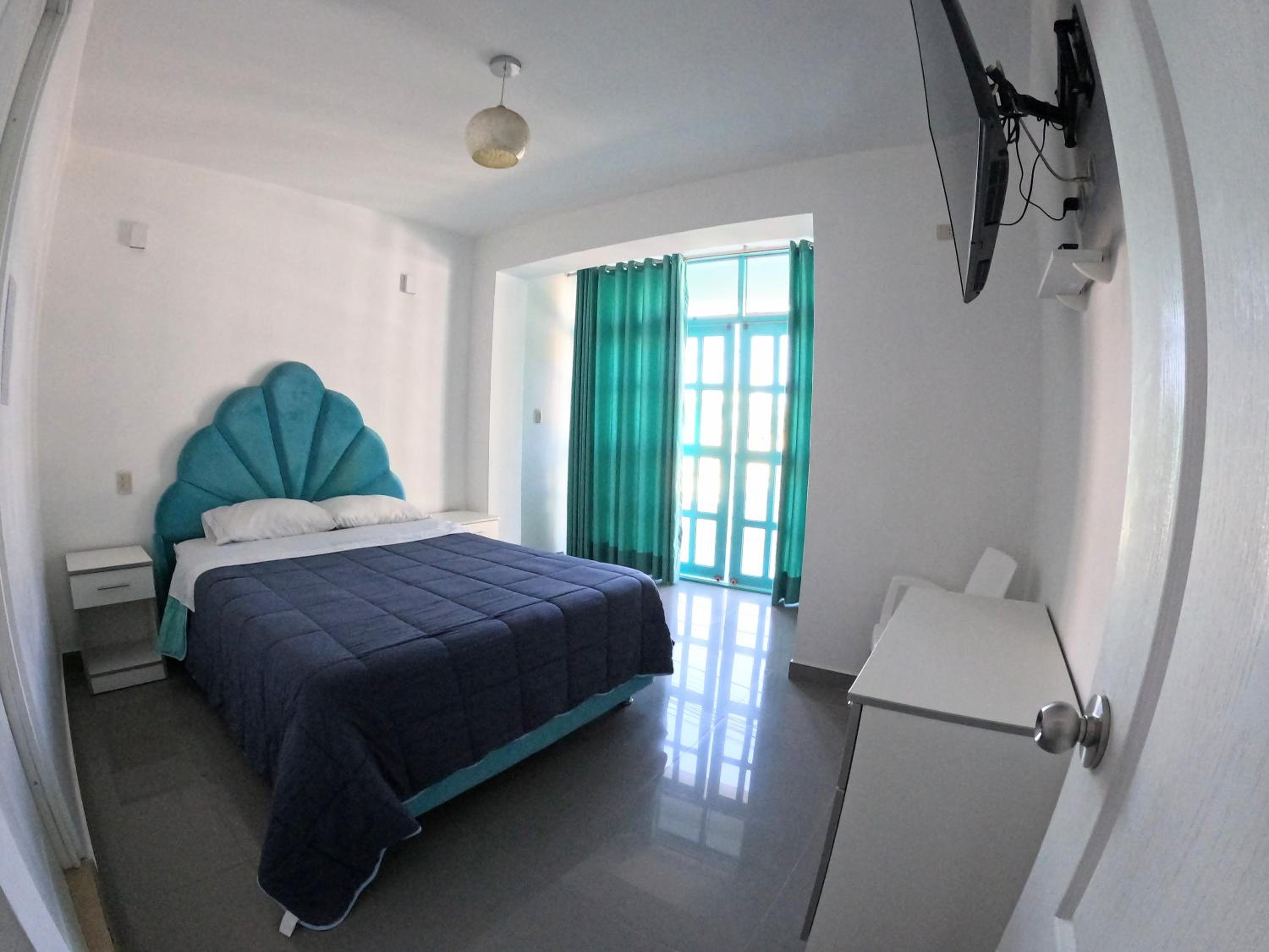AQUAMARINE PARACAS Beach Hostal view 5