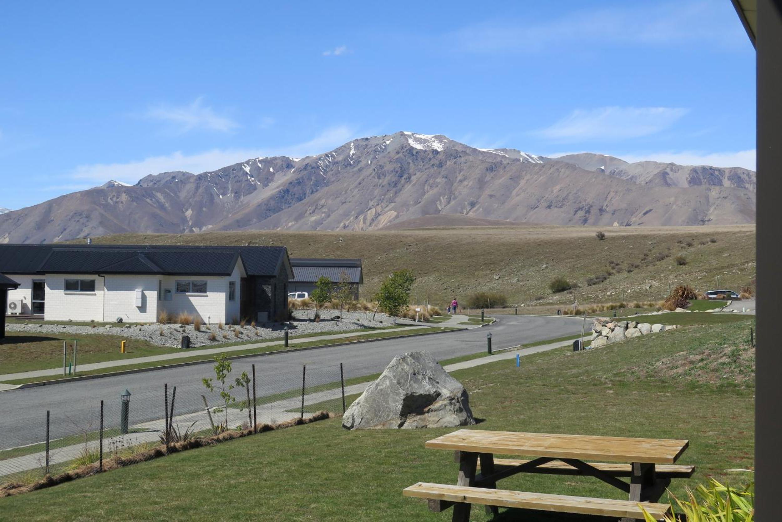 Tussock Ridge - Lake Tekapo view 4