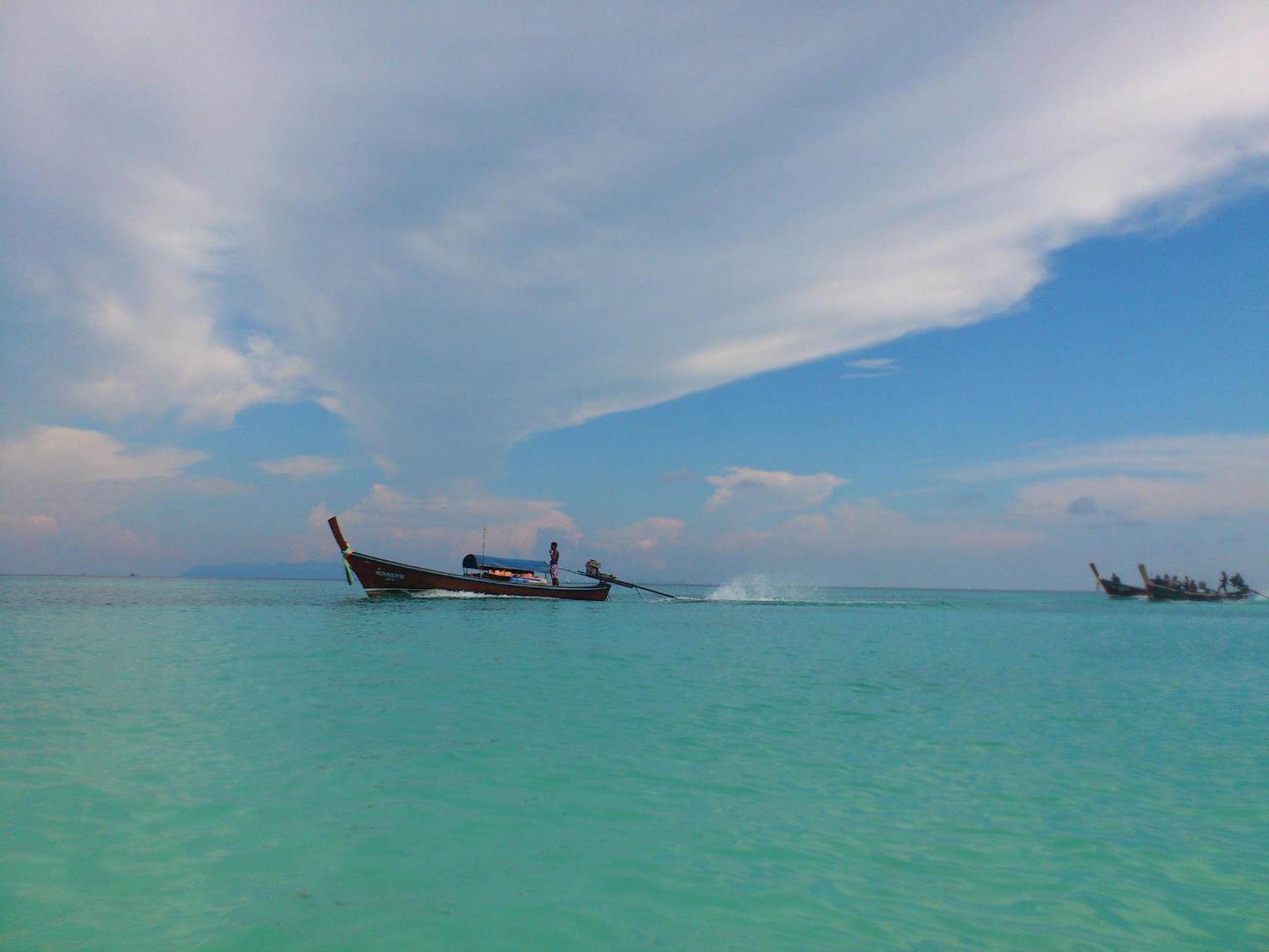 Ten Moons Lipe Resort