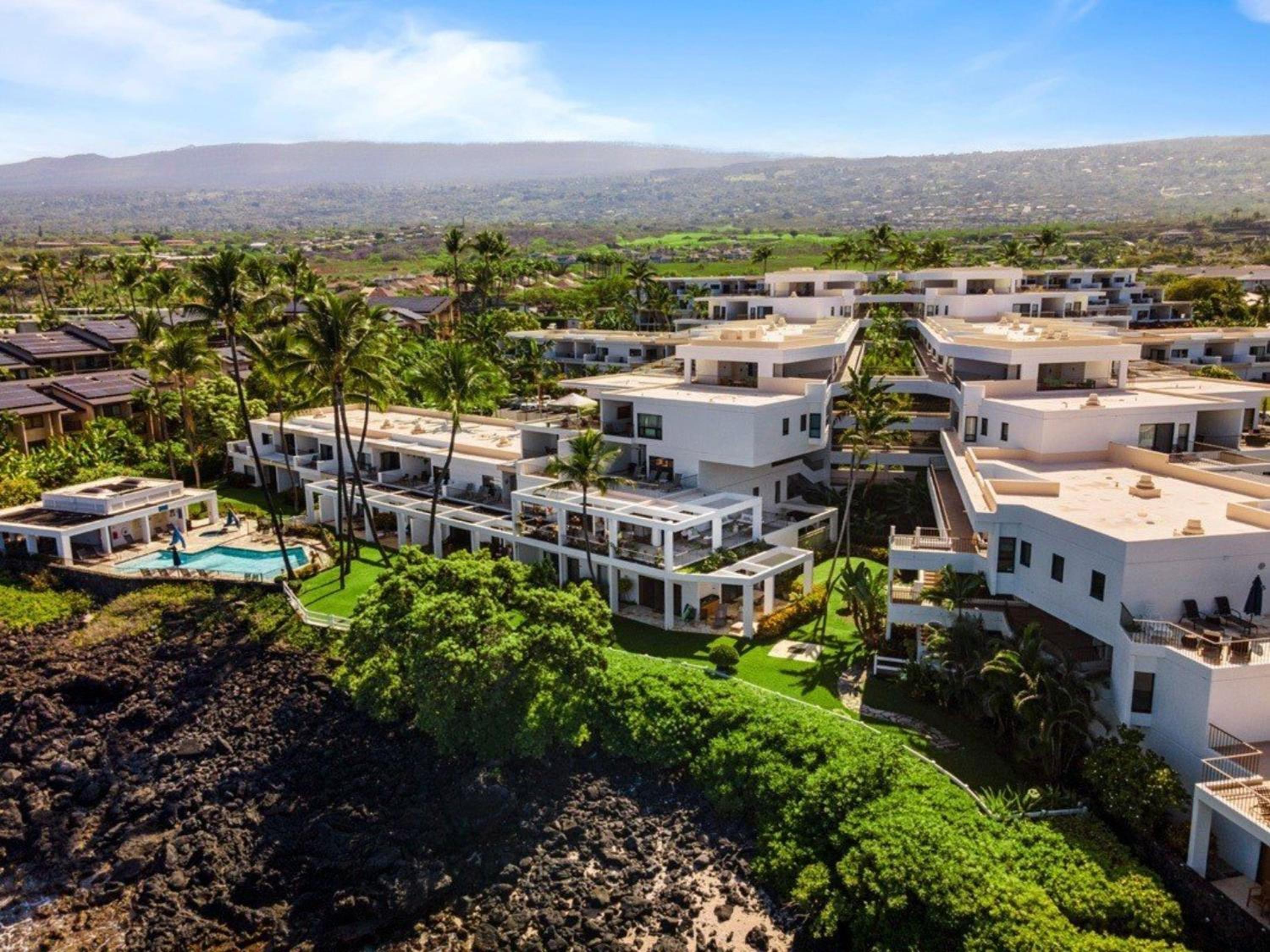 Spectacular Oceanfront Royal Sea Cliff 209 by Casago Kona view 3