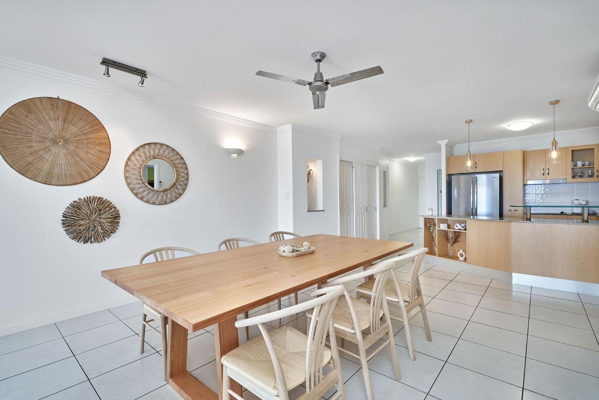 Stunning 2-3 Bed Penthouse Glorious Ocean Views