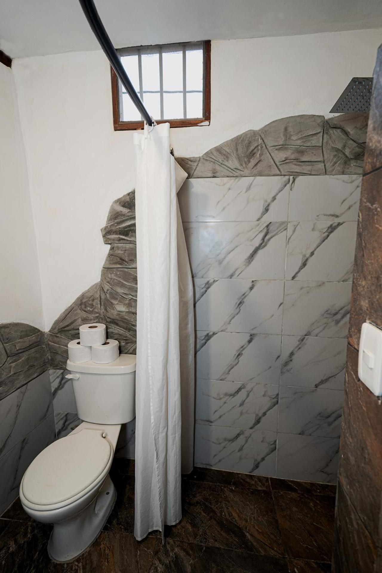 Hostal Olmito Canoa