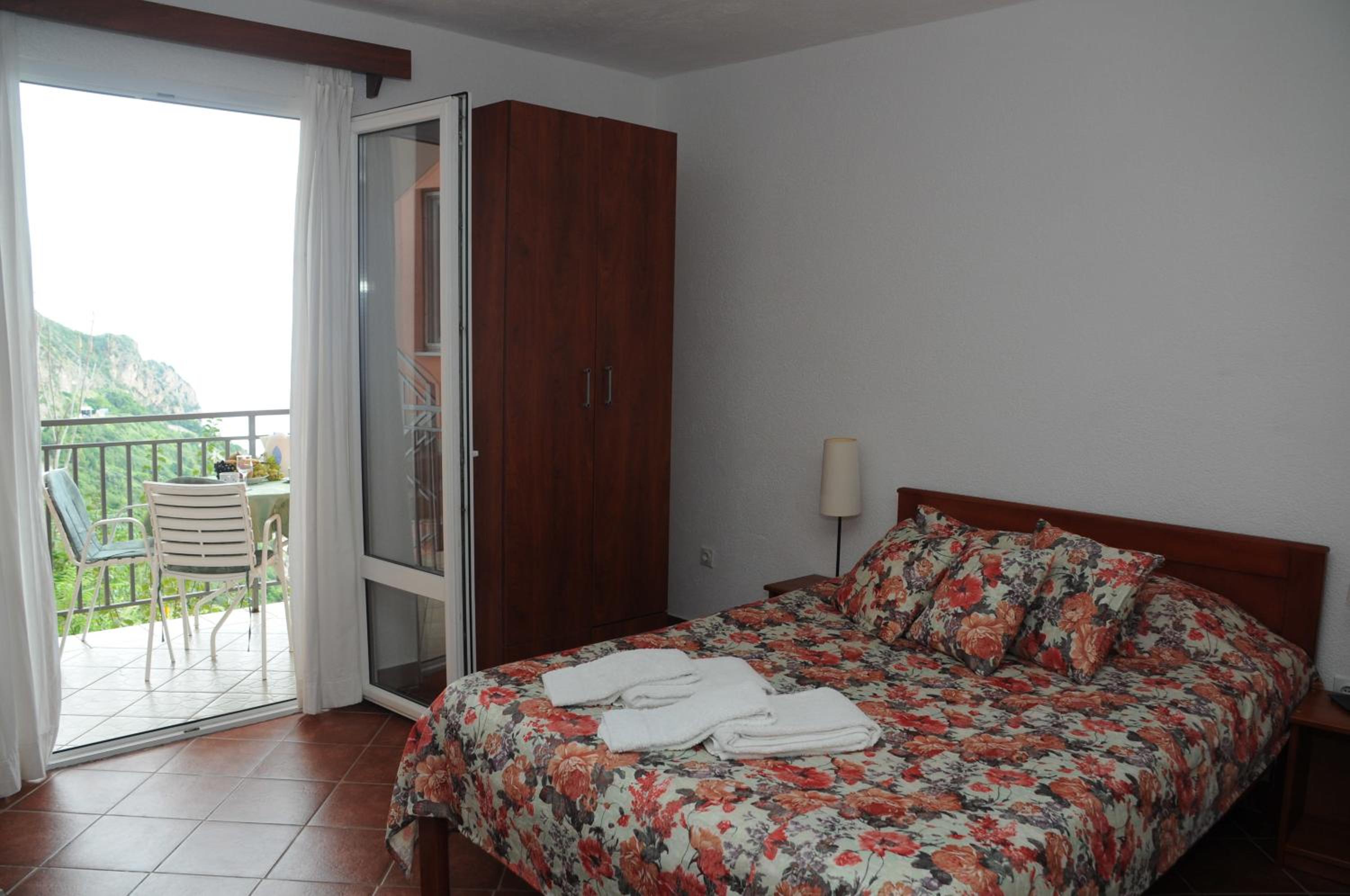 Calma Vista Apartments