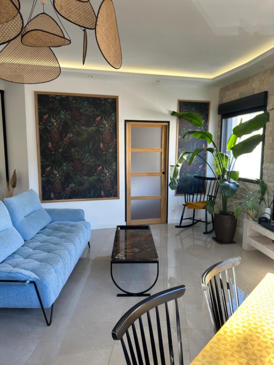 L'Emperador view 2