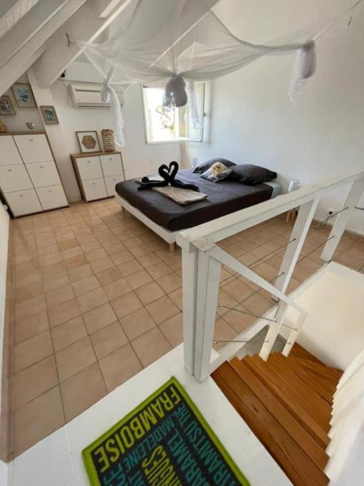 Superbe Duplex vue piscine résidence citerne view 3