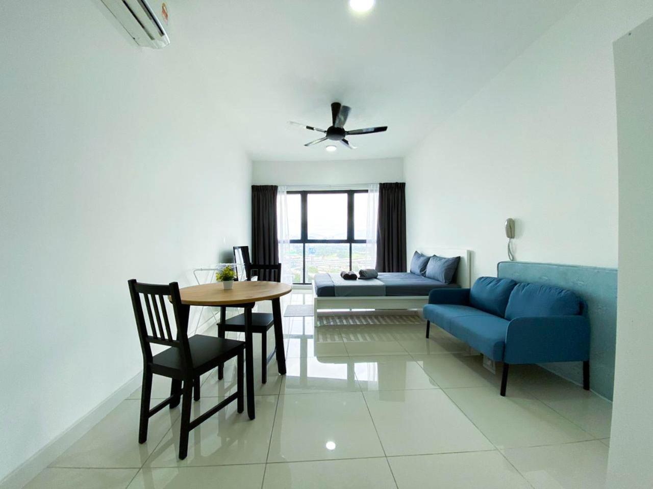 Continew Residences TRX Lux Pool View